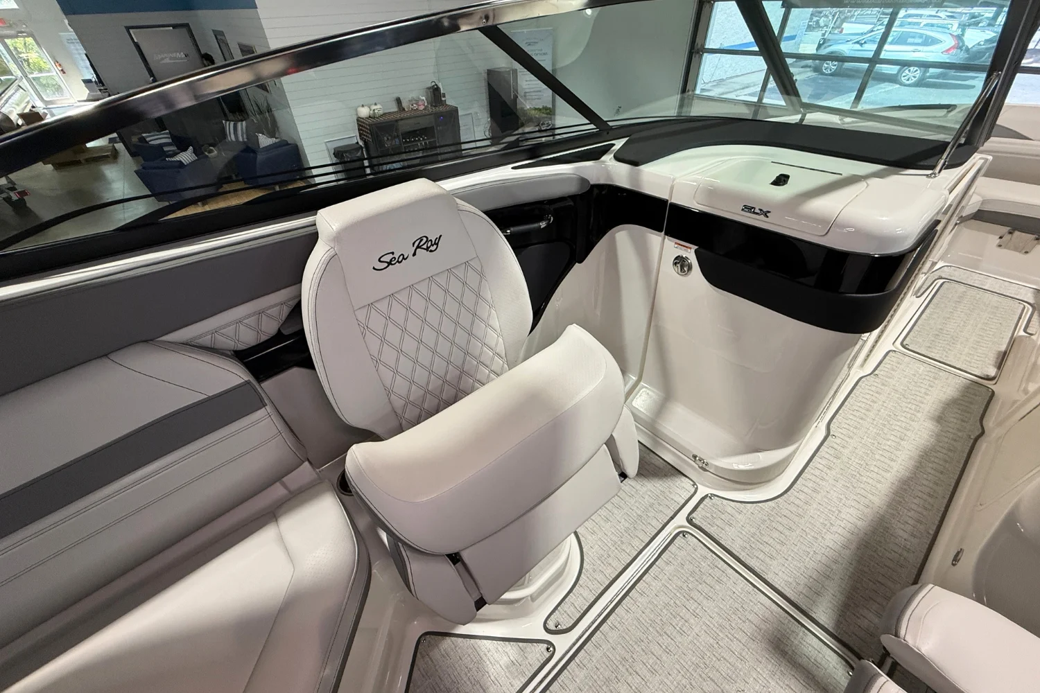 2026 Sea Ray SLX 280 Outboard Image Thumbnail #19