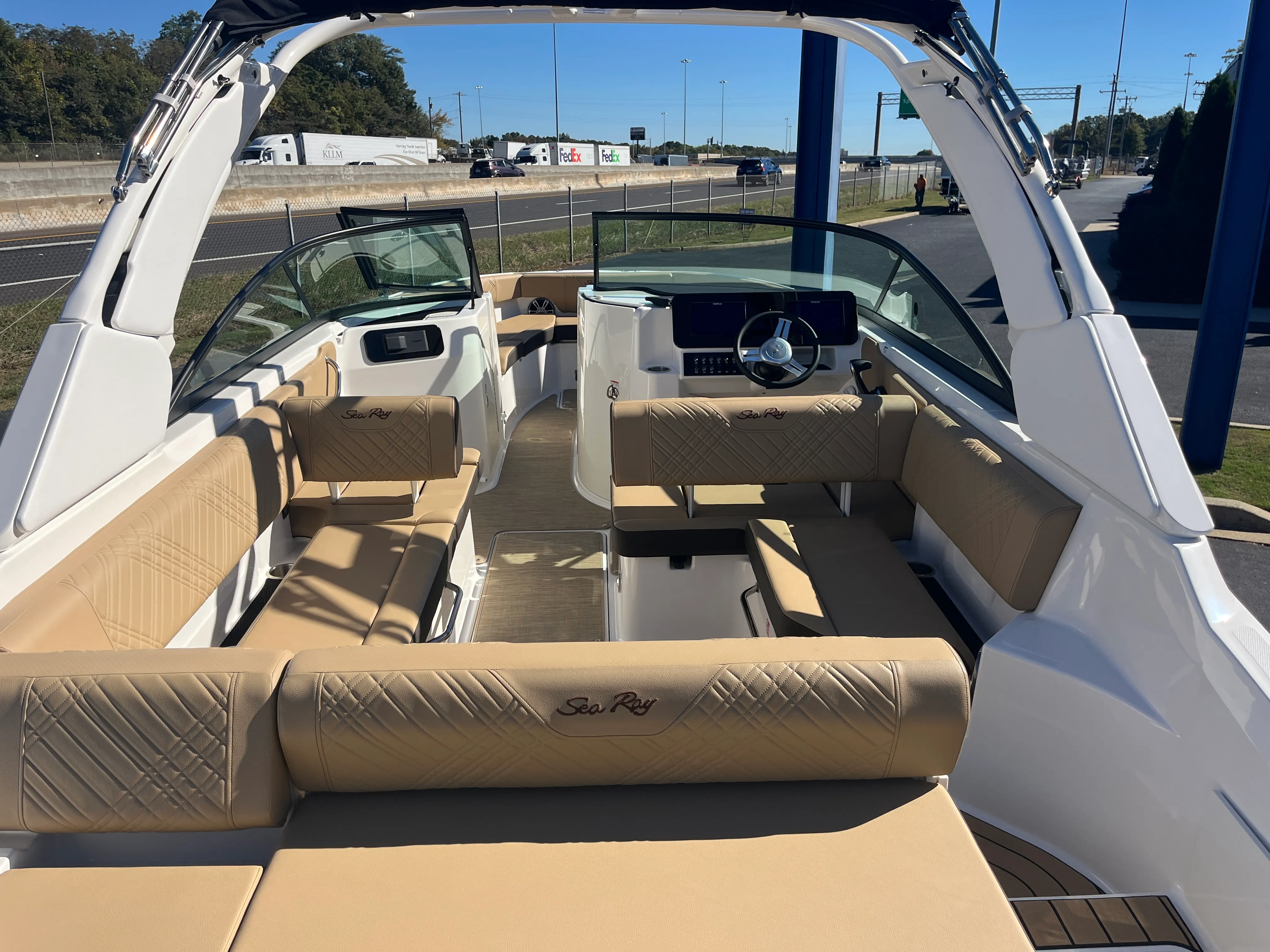 2026 Sea Ray SDX 250 Outboard Image Thumbnail #19