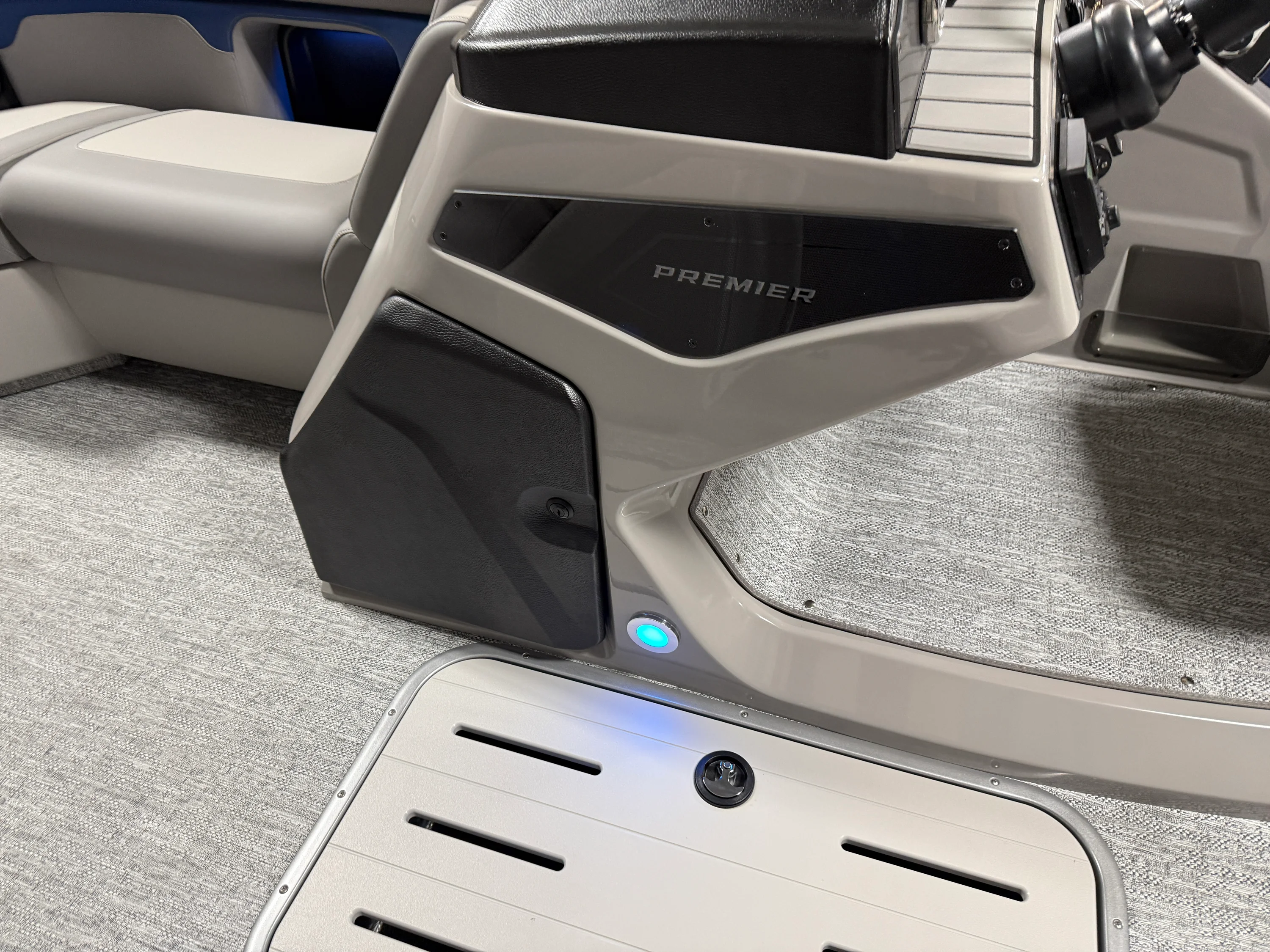 2026 Premier 210SUNSATION Image Thumbnail #54