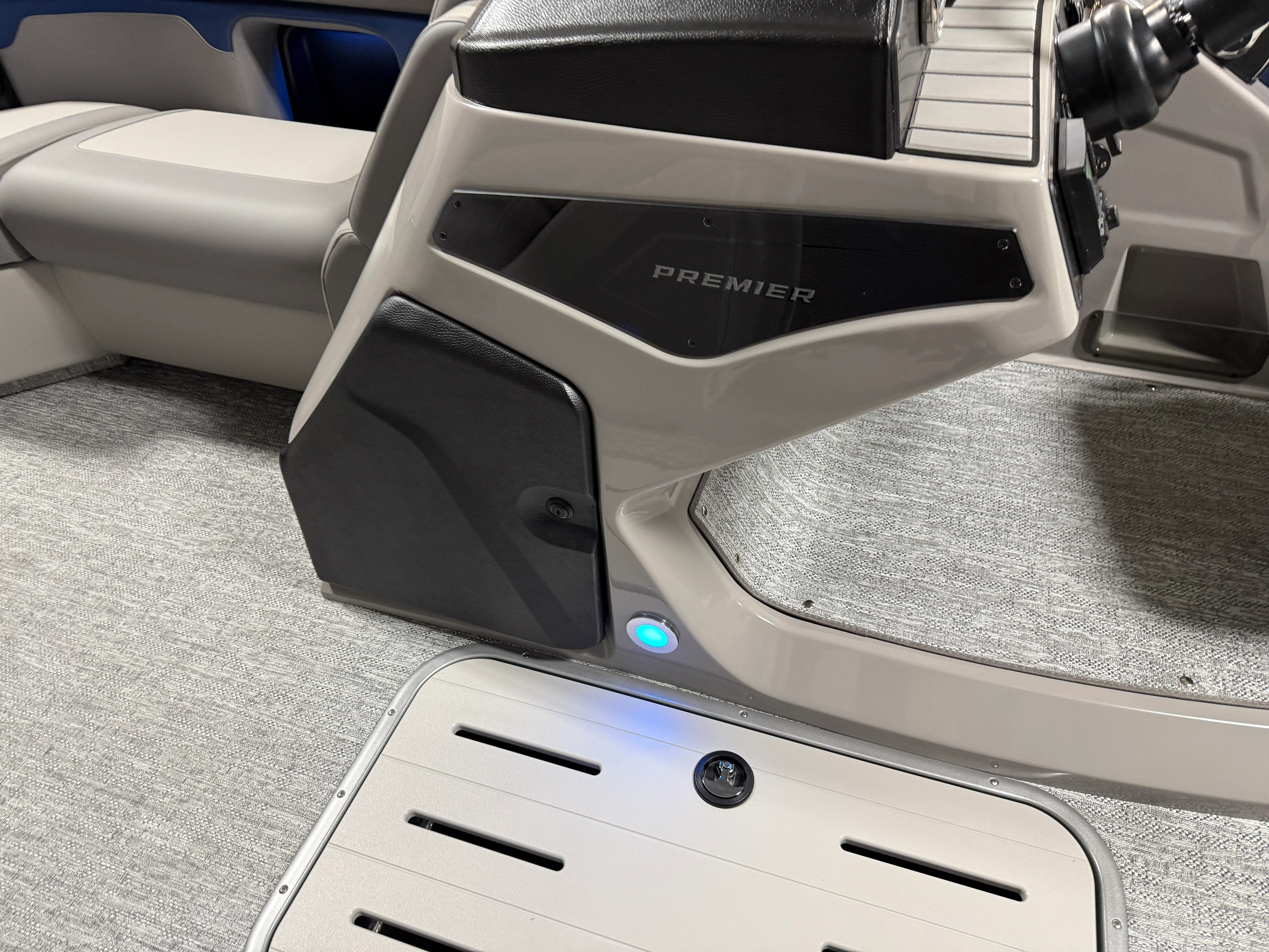 2026 Premier 210SUNSATION Image Thumbnail #54
