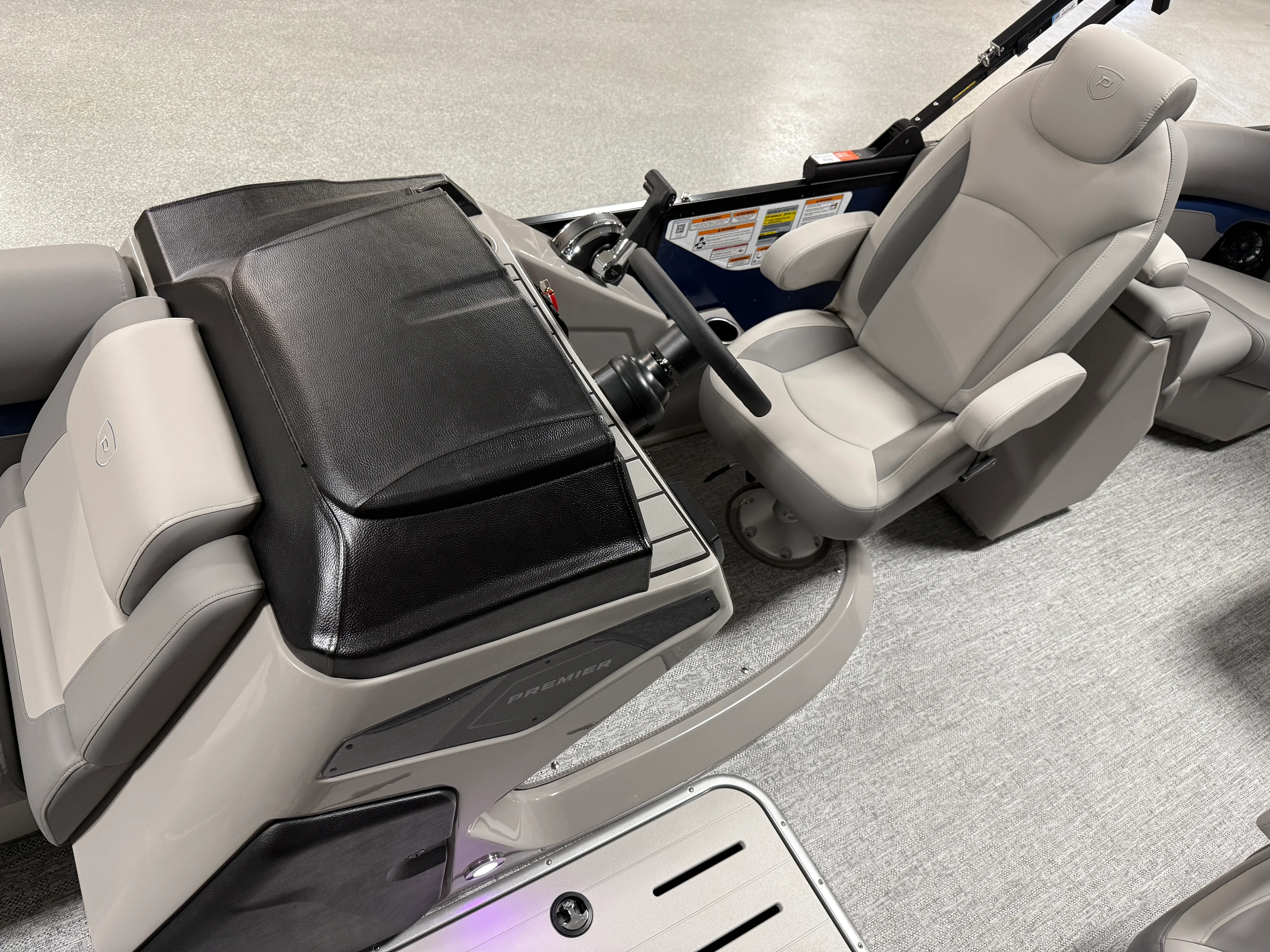 2026 Premier 210SUNSATION Image Thumbnail #37