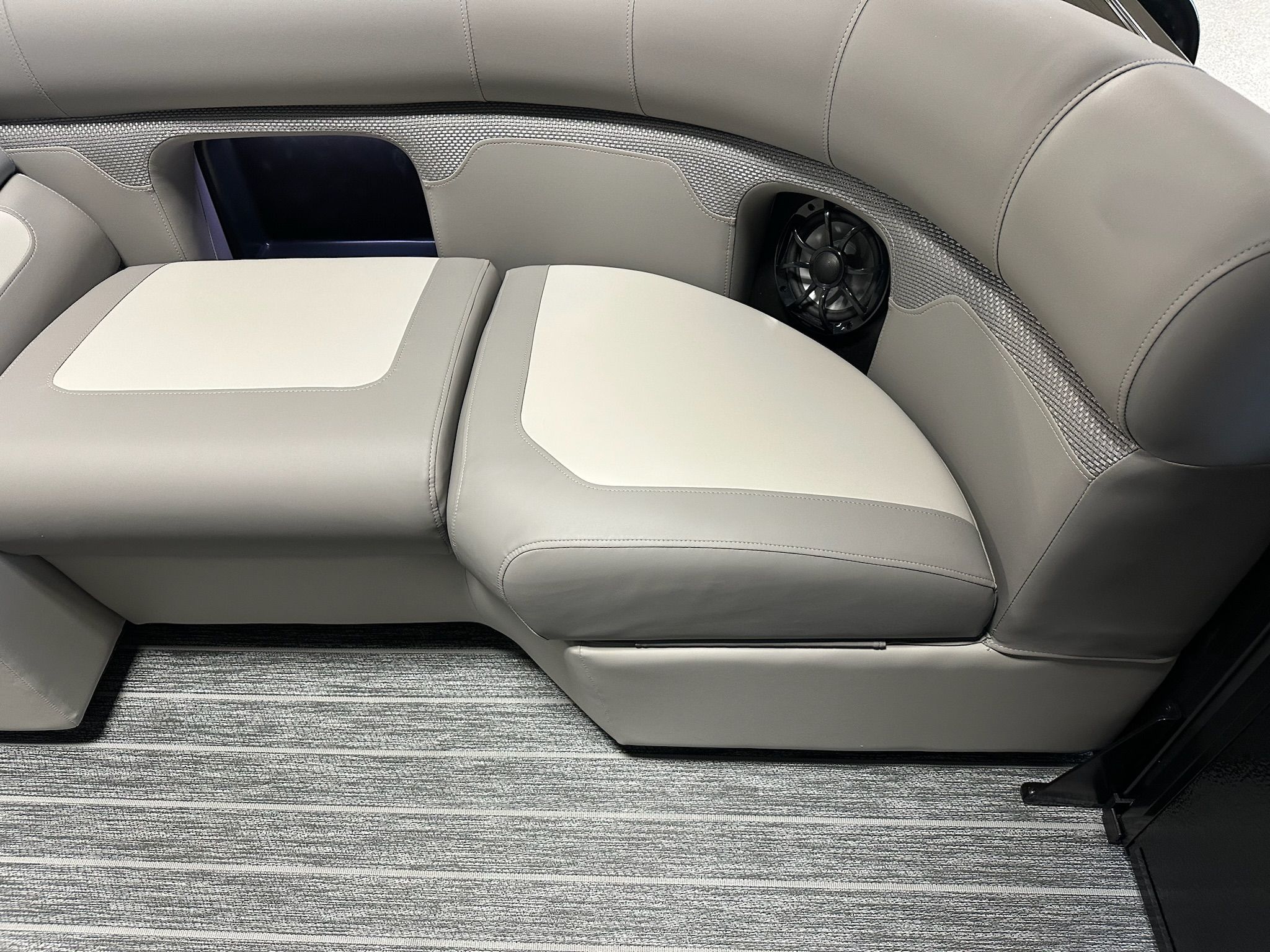 2026 Premier 210SUNSATION Image Thumbnail #23