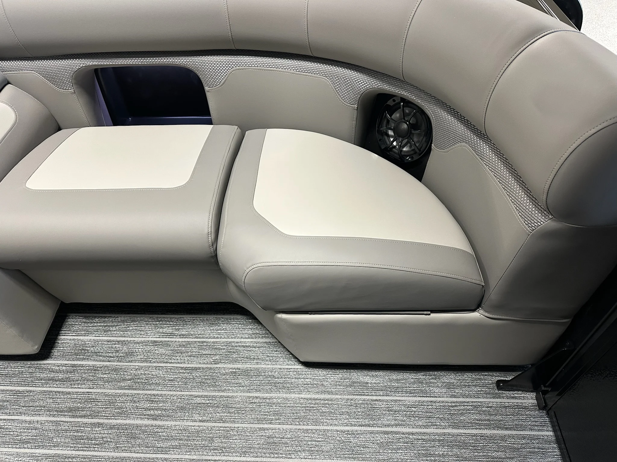 2026 Premier 210SUNSATION Image Thumbnail #23