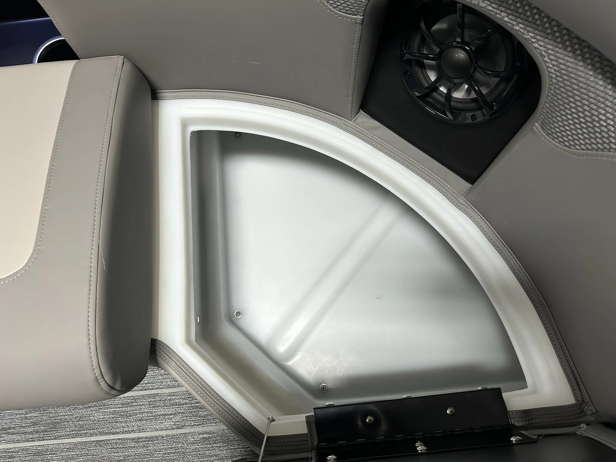 2026 Premier 210SUNSATION Image Thumbnail #25