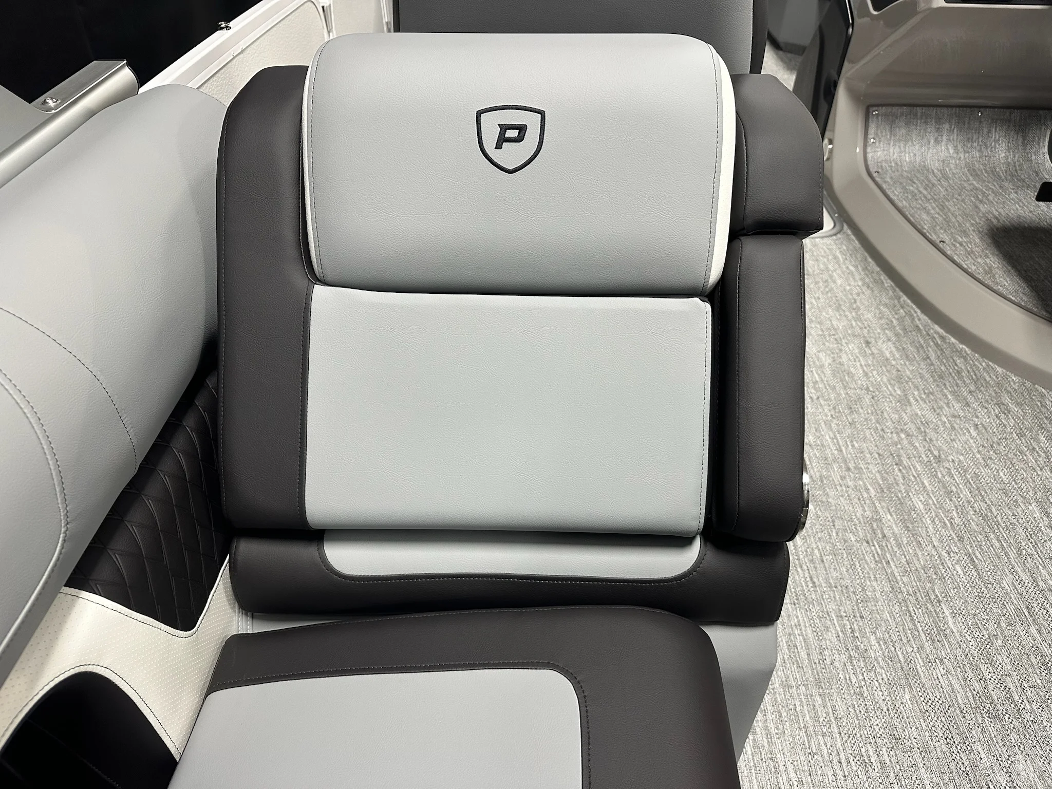 2026 Premier 230SOLARIS Image Thumbnail #36