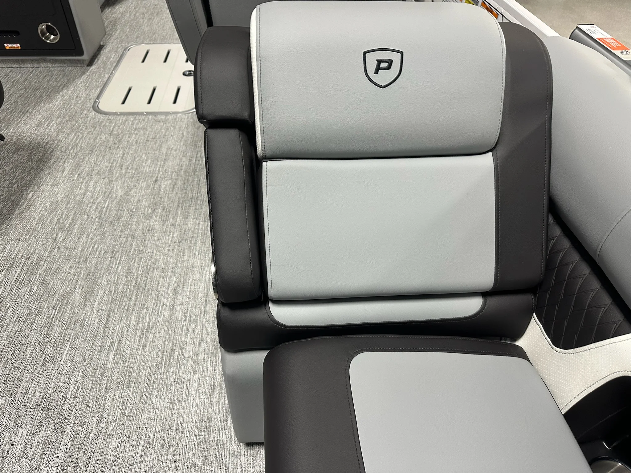 2026 Premier 230SOLARIS Image Thumbnail #48