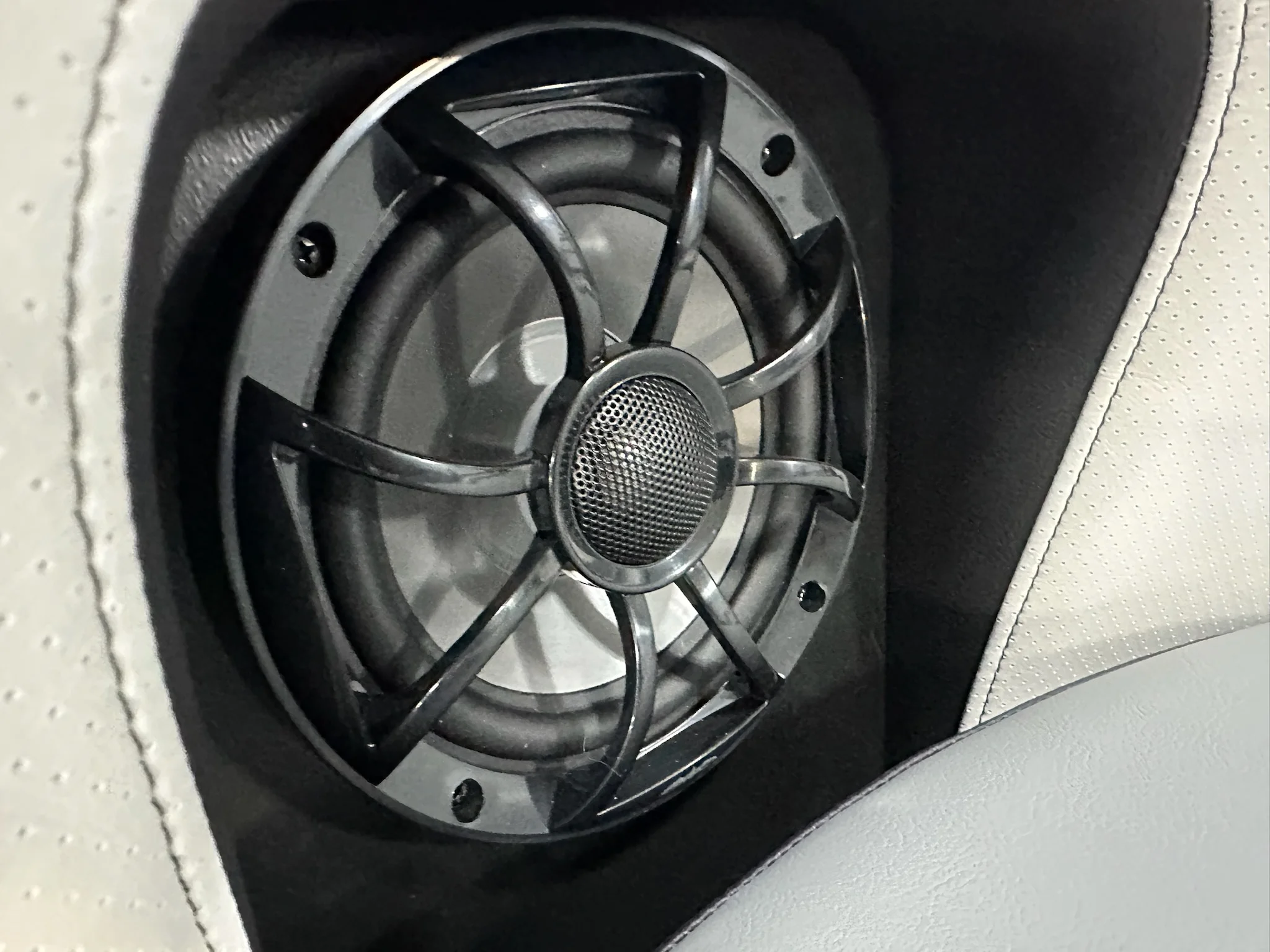 2026 Premier 230SOLARIS Image Thumbnail #31