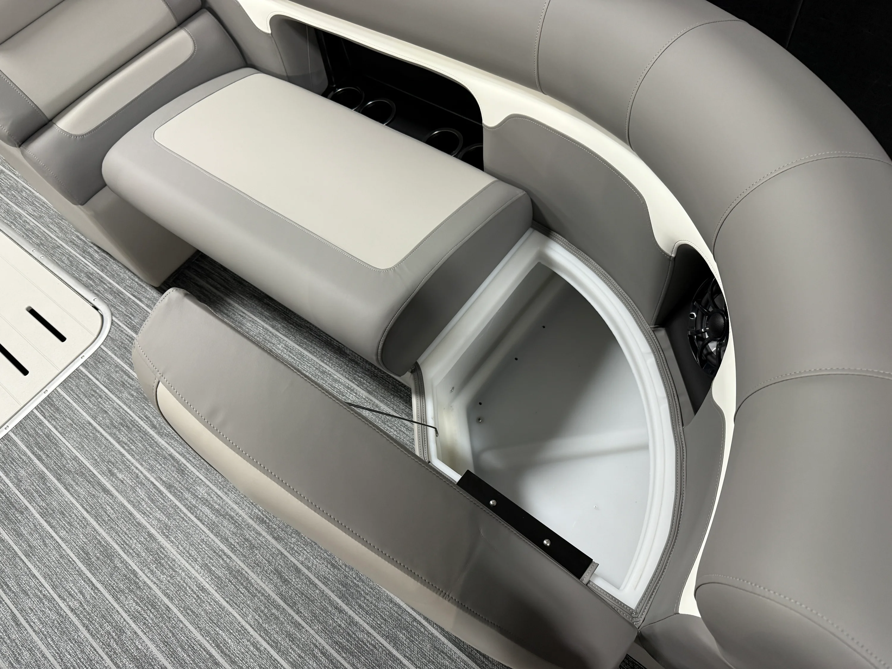 2026 Premier 230SUNSATION Image Thumbnail #15