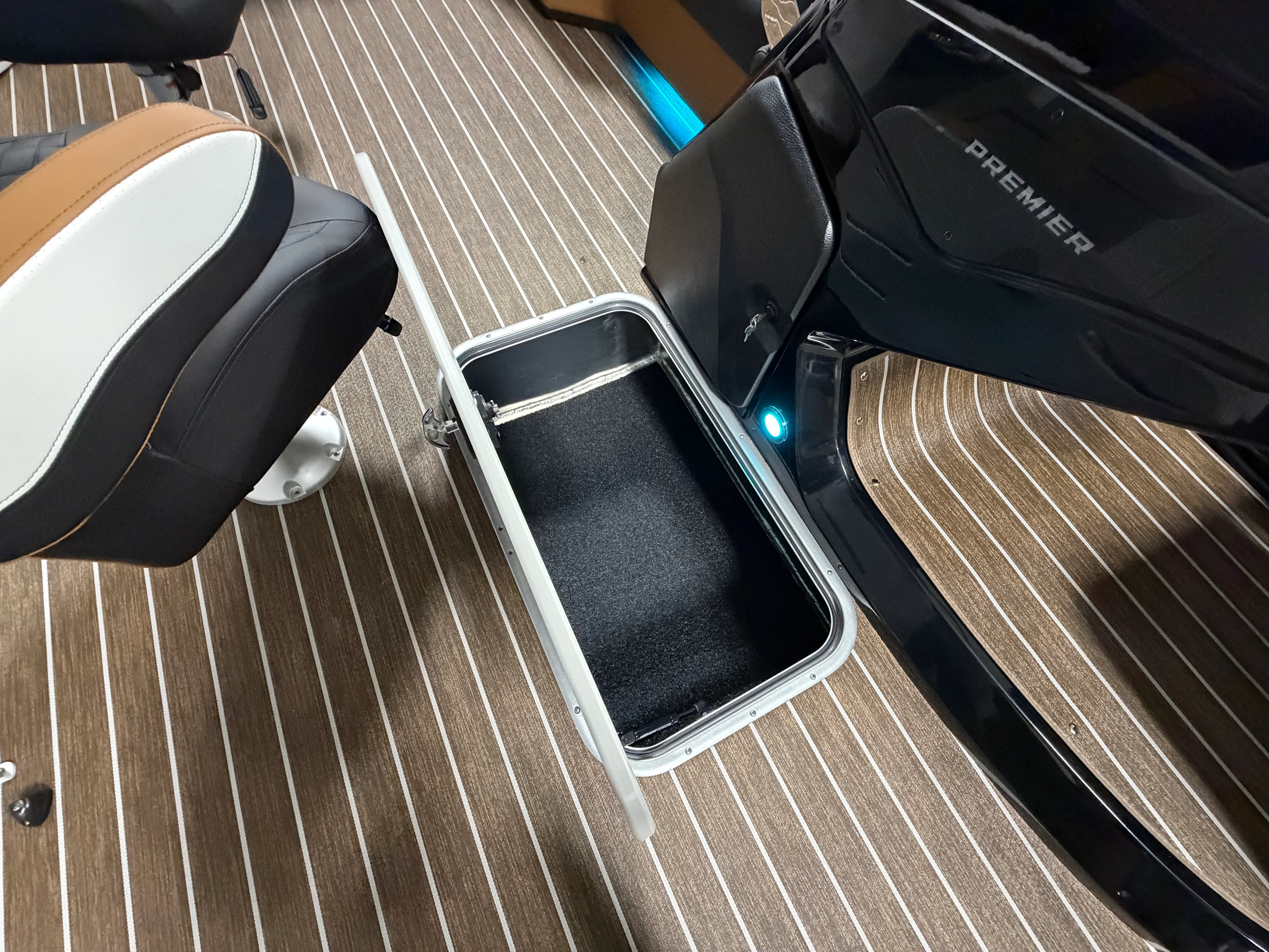 2026 Premier 230SOLARIS Image Thumbnail #67