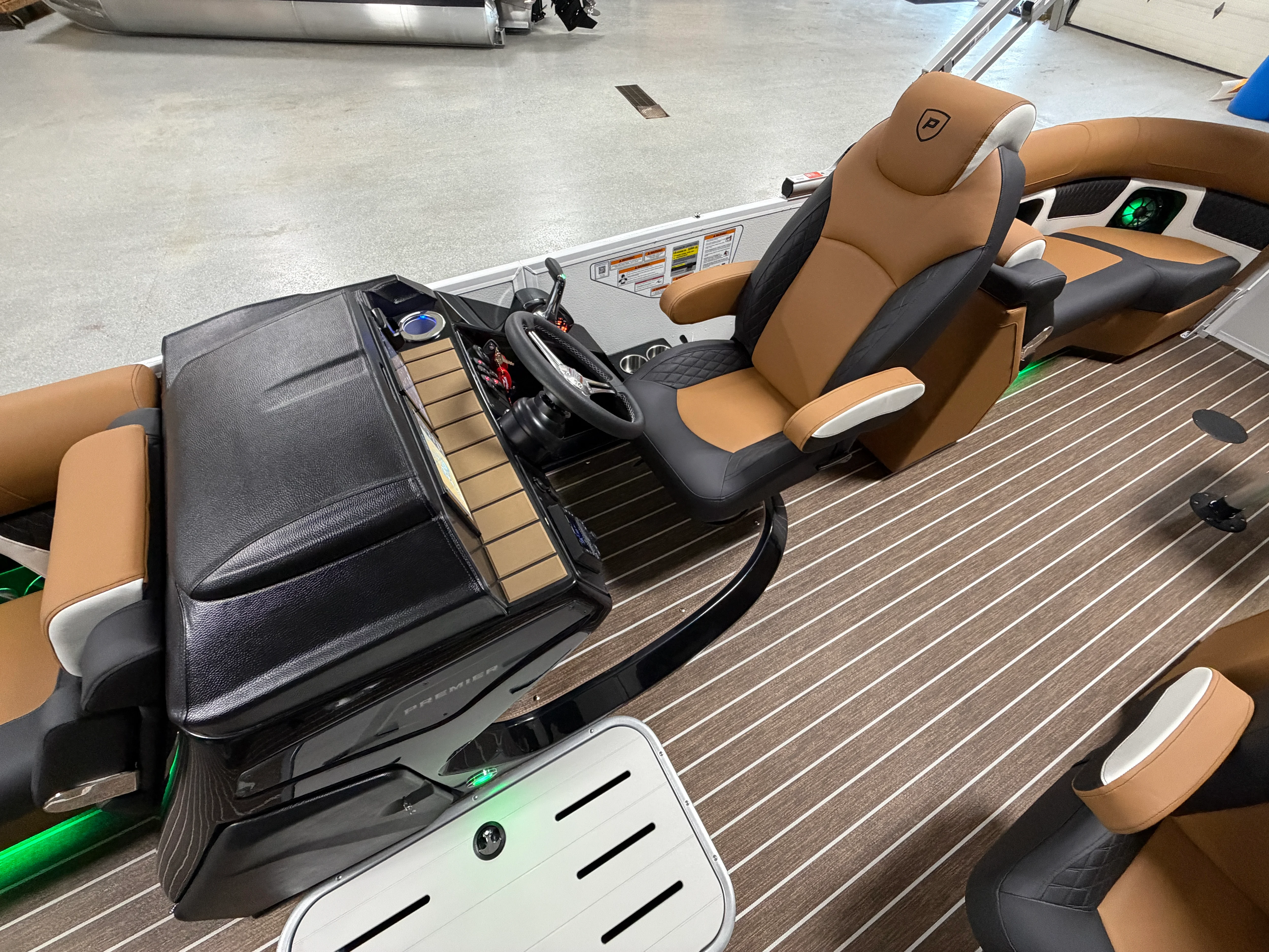 2026 Premier 230SOLARIS Image Thumbnail #49