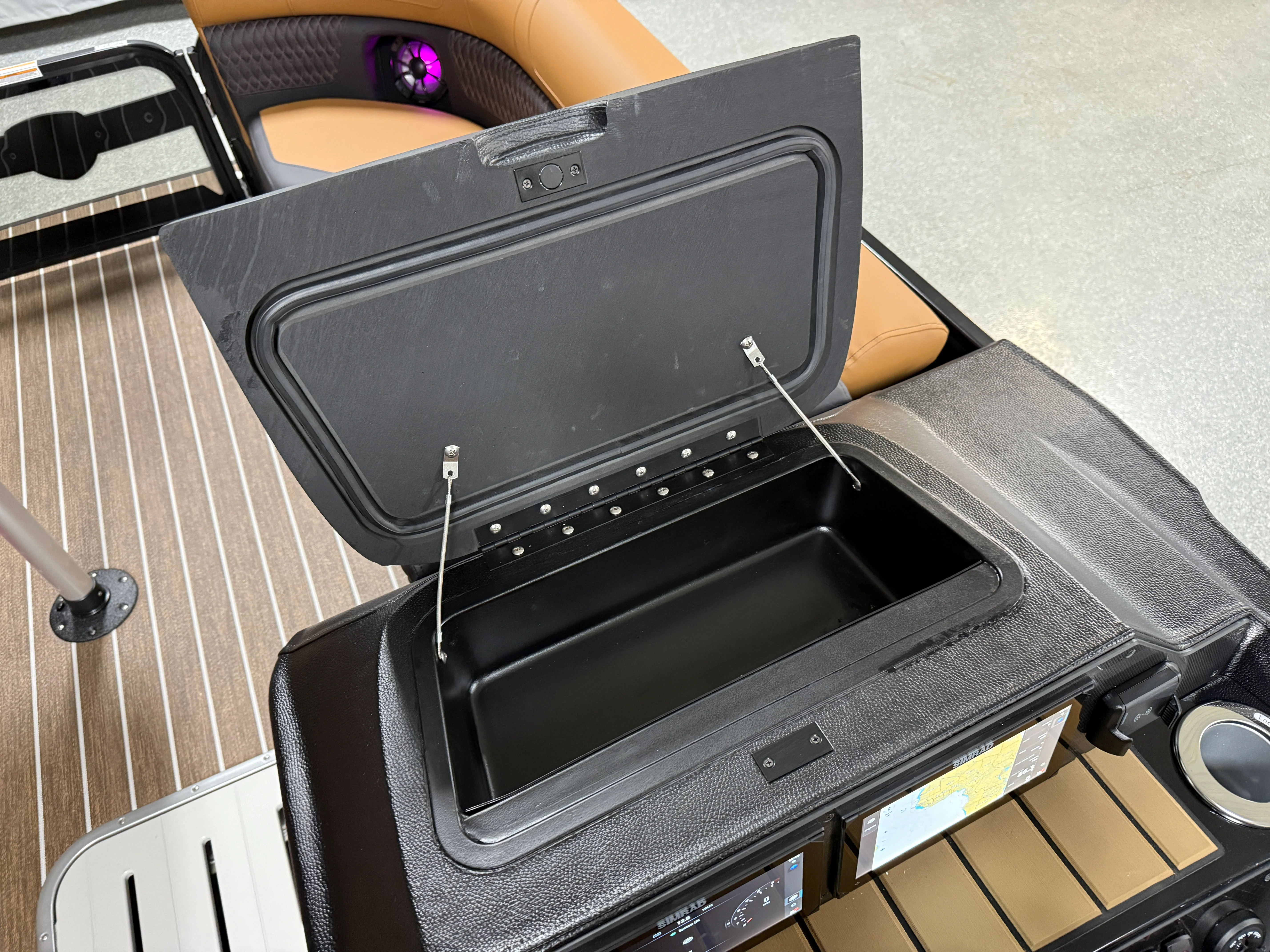 2026 Premier 230SOLARIS Image Thumbnail #74