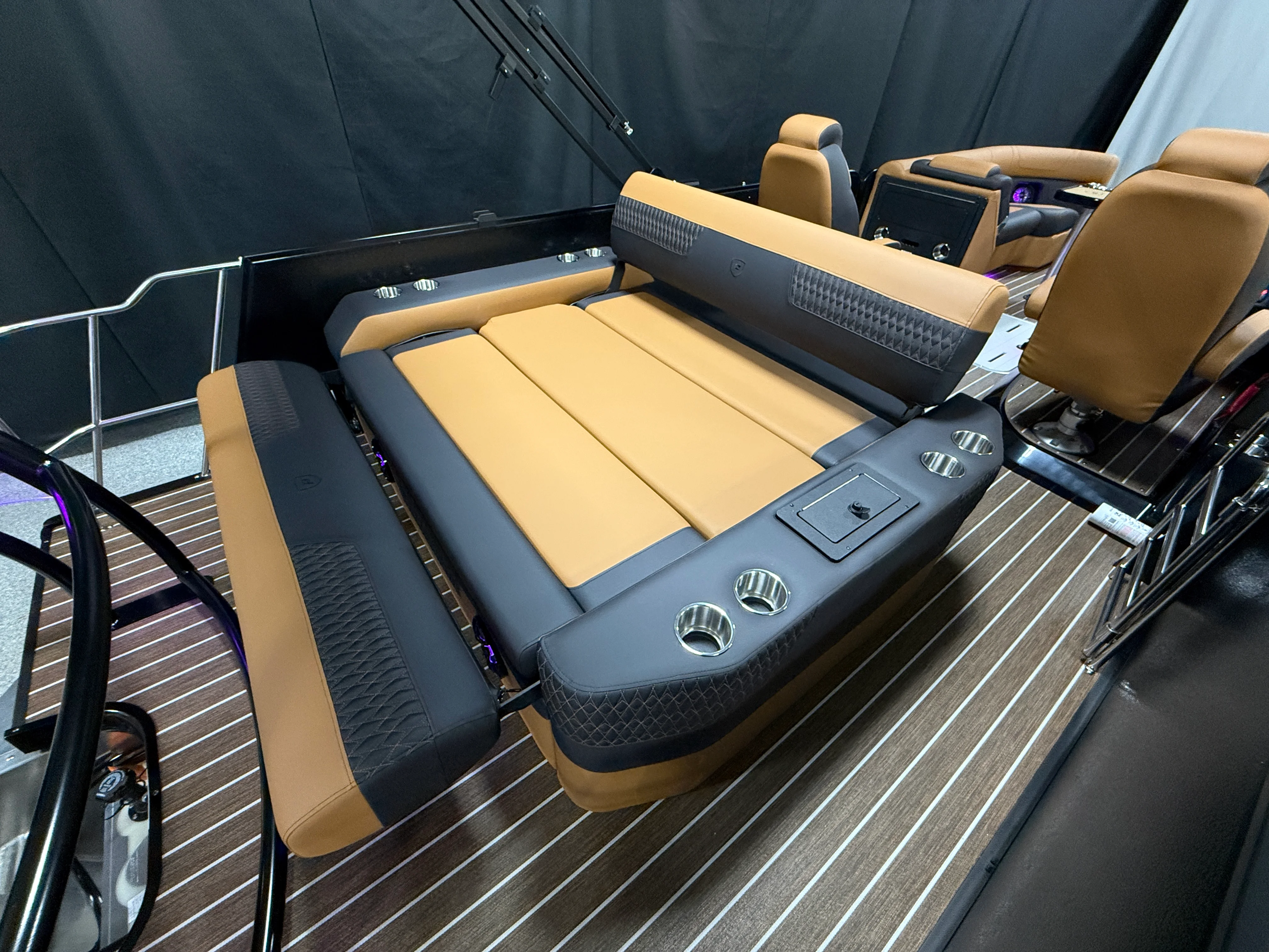 2026 Premier 230SOLARIS Image Thumbnail #39