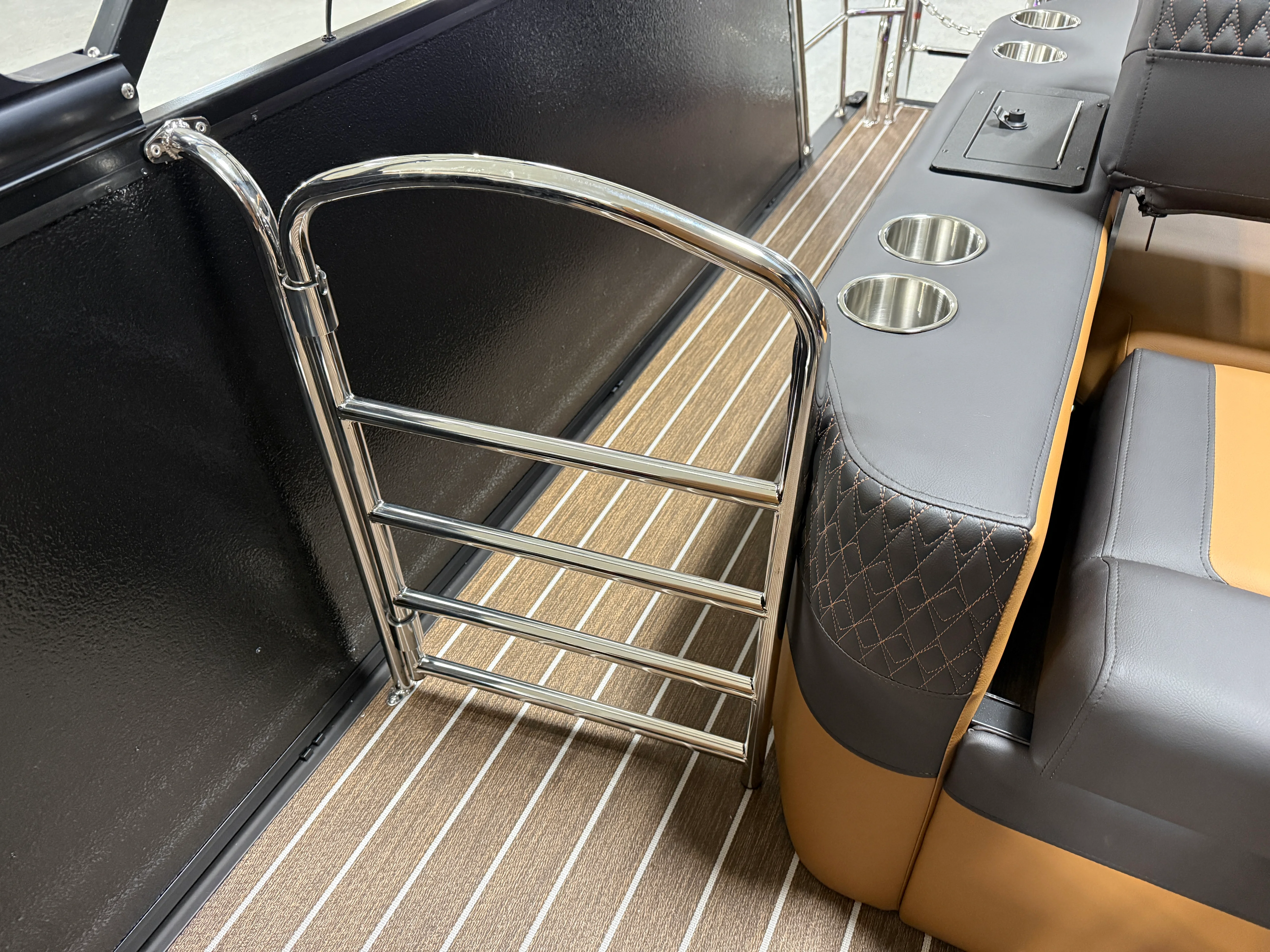 2026 Premier 230SOLARIS Image Thumbnail #46