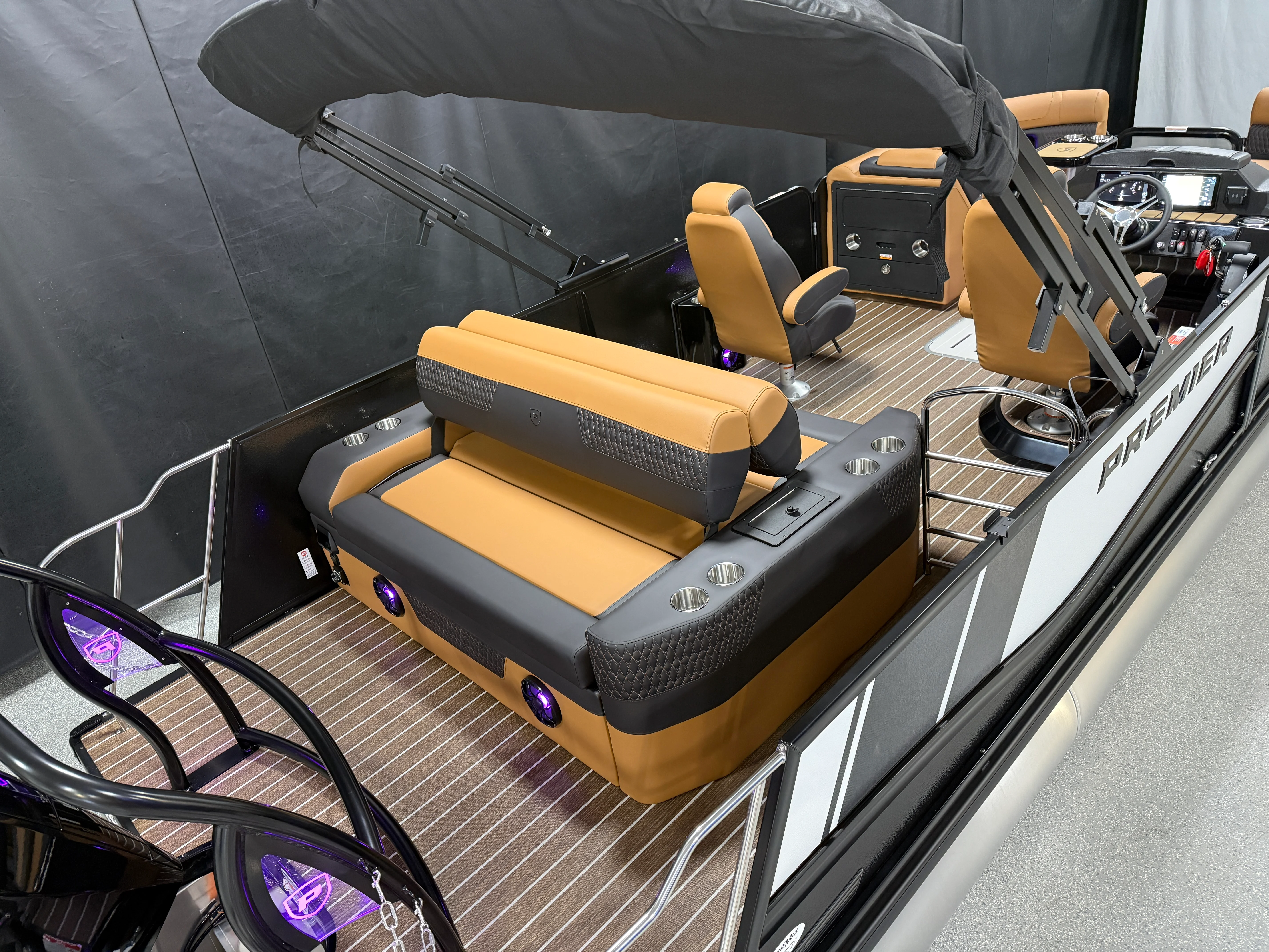 2026 Premier 230SOLARIS Image Thumbnail #9