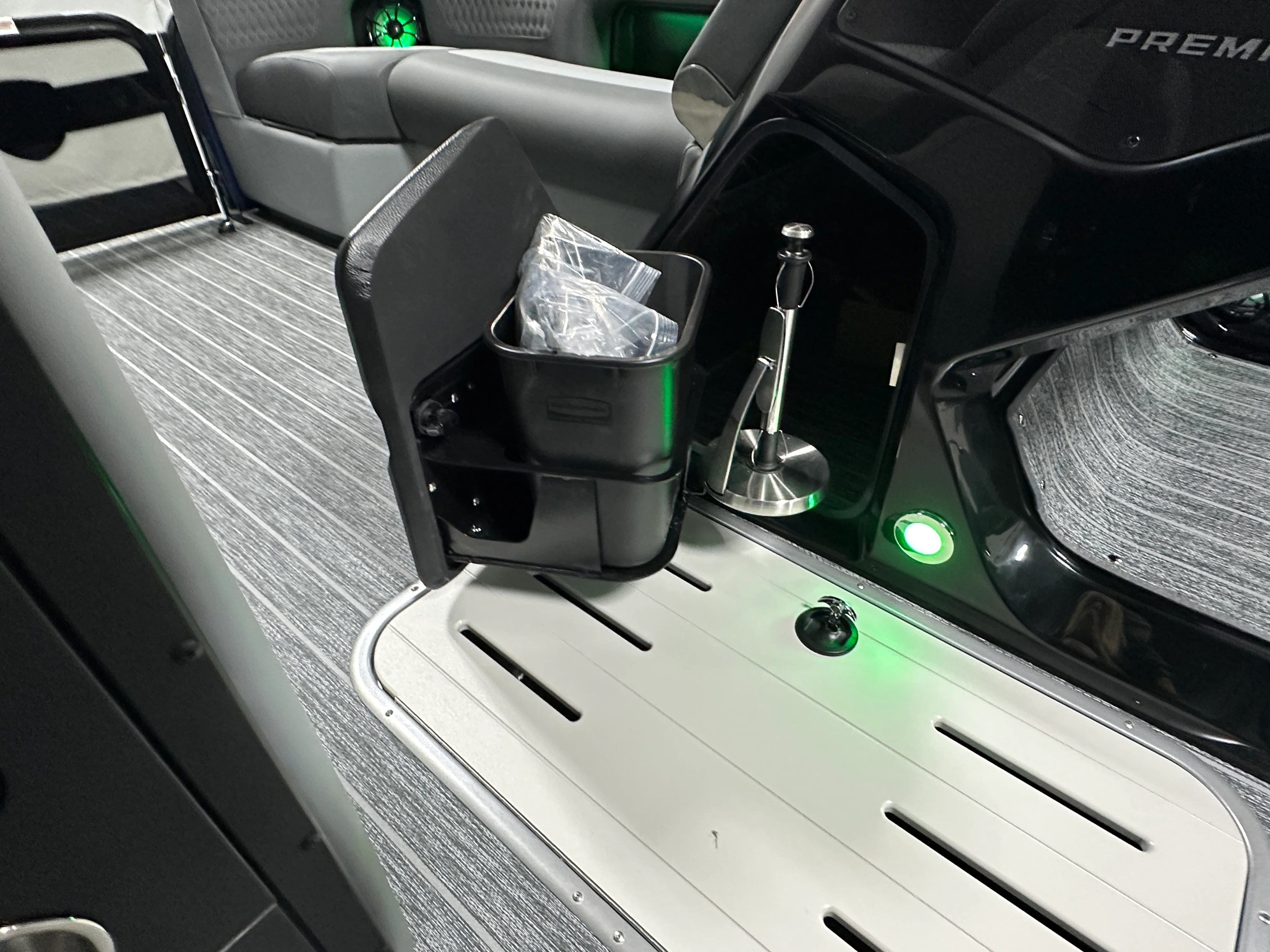 2026 Premier 230SOLARIS Image Thumbnail #60