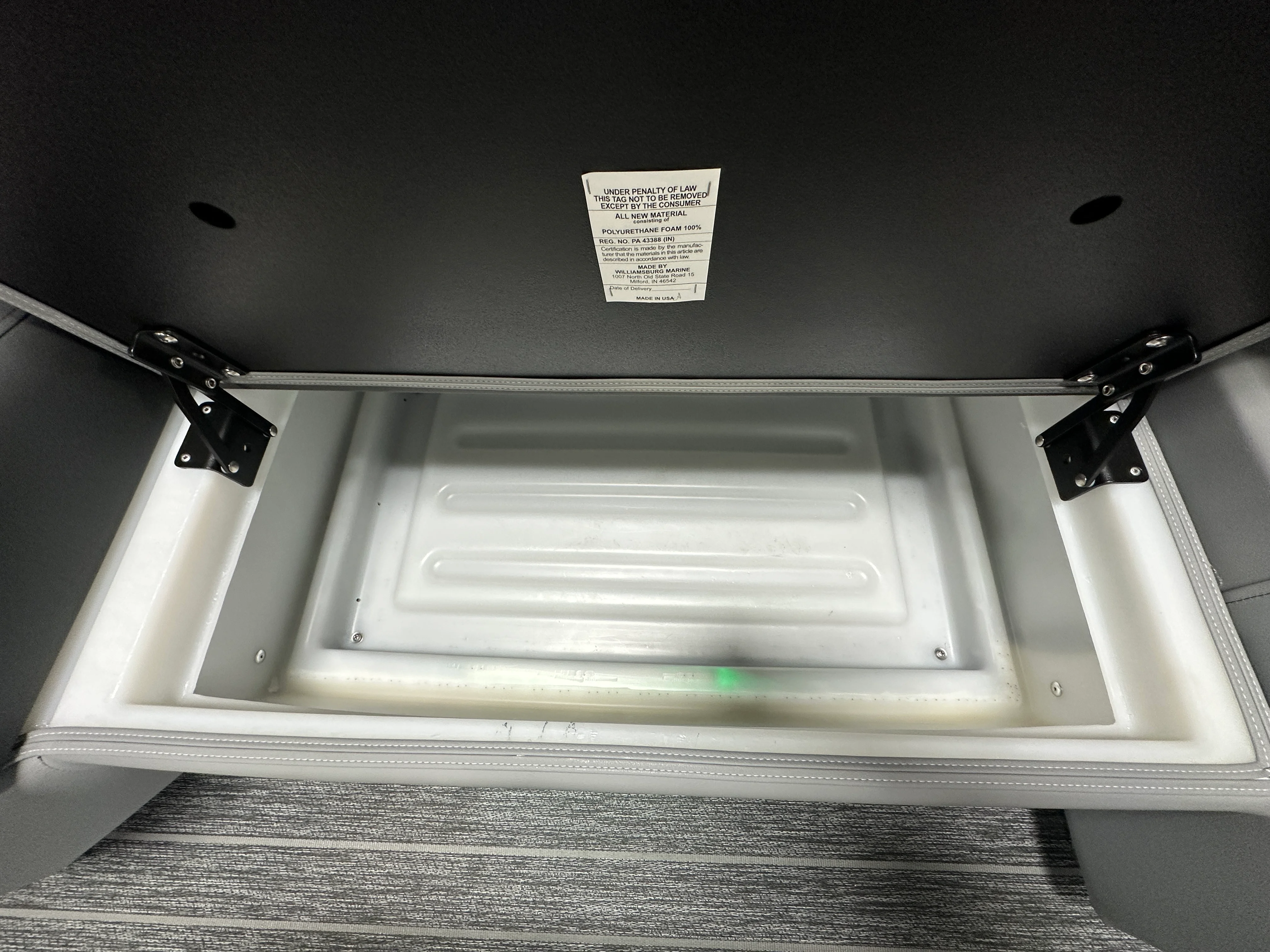 2026 Premier 230SOLARIS Image Thumbnail #23