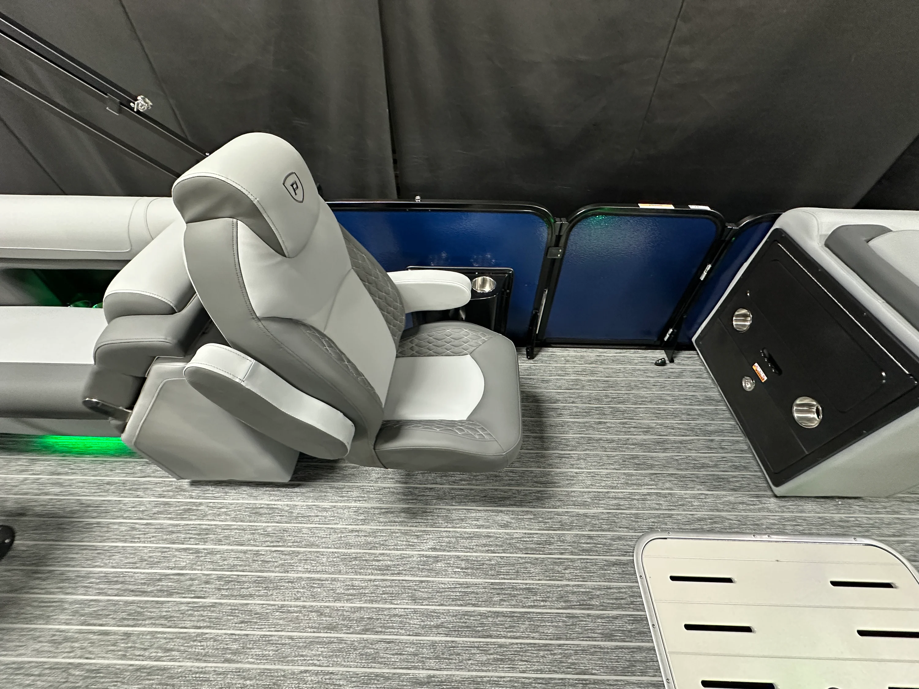 2026 Premier 230SOLARIS Image Thumbnail #38