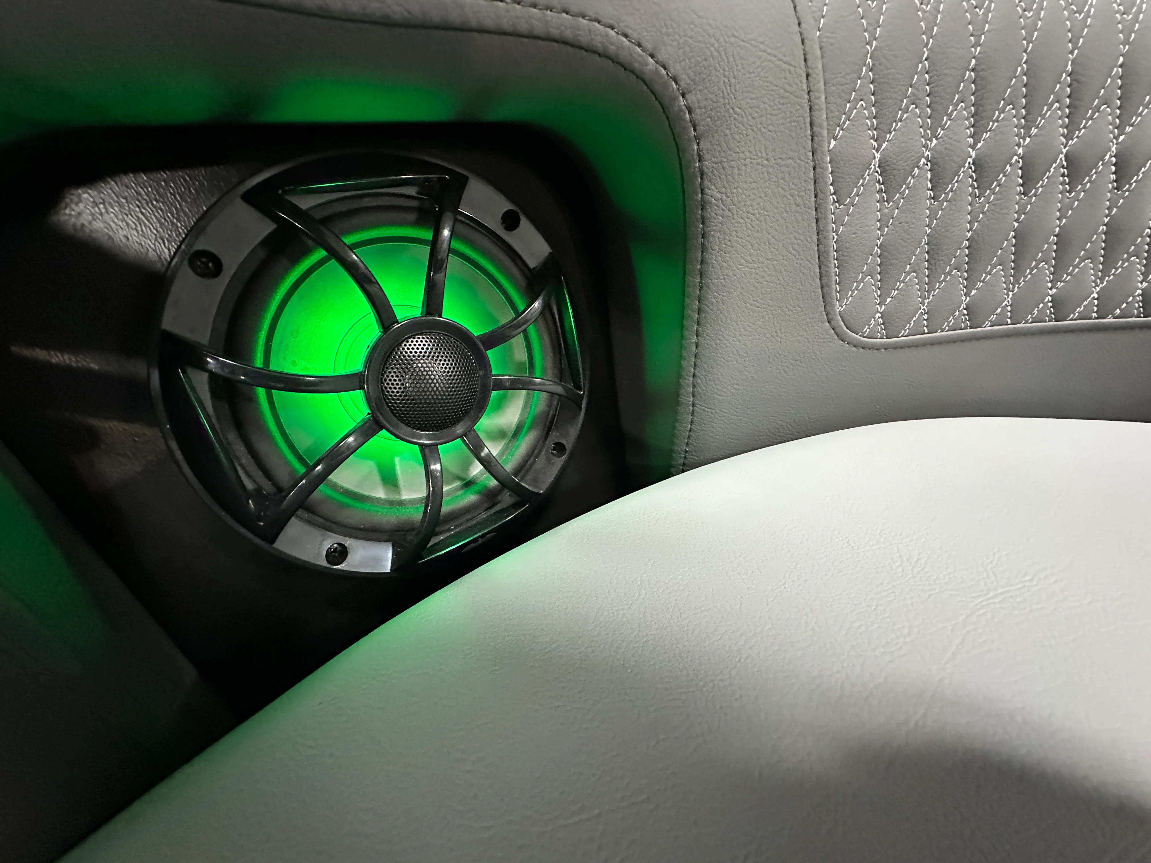 2026 Premier 230SOLARIS Image Thumbnail #18