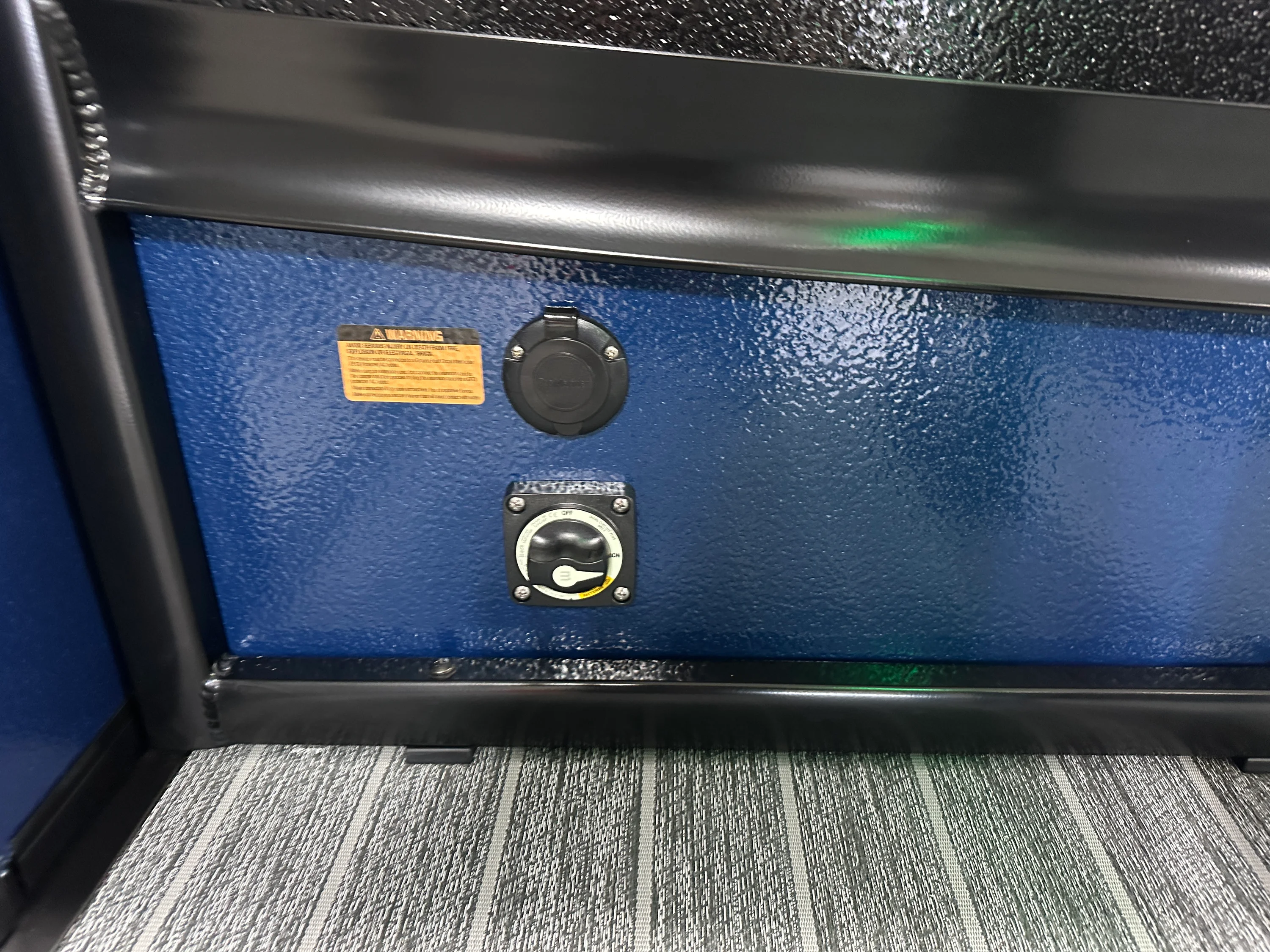 2026 Premier 230SOLARIS Image Thumbnail #12