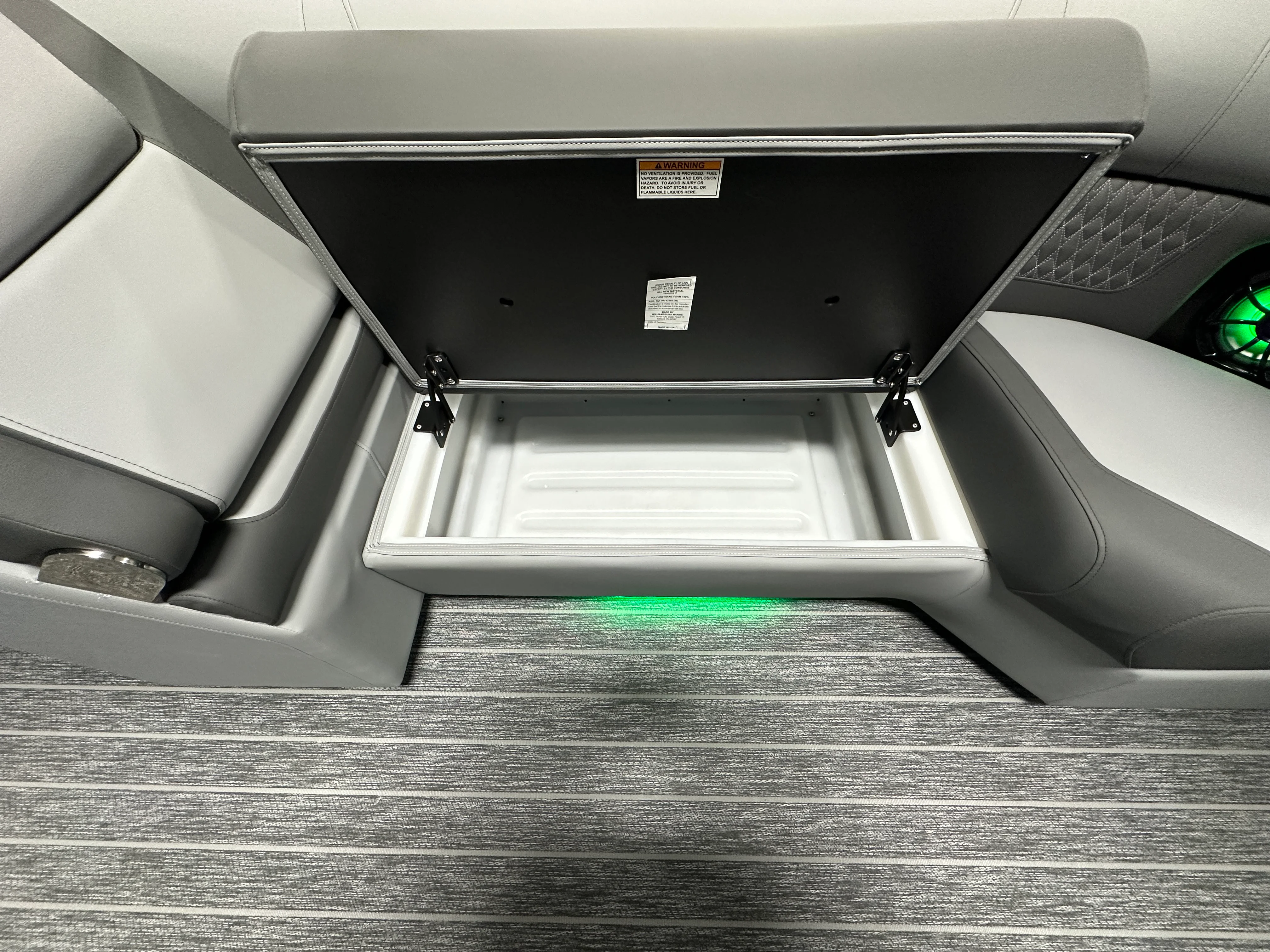 2026 Premier 230SOLARIS Image Thumbnail #32