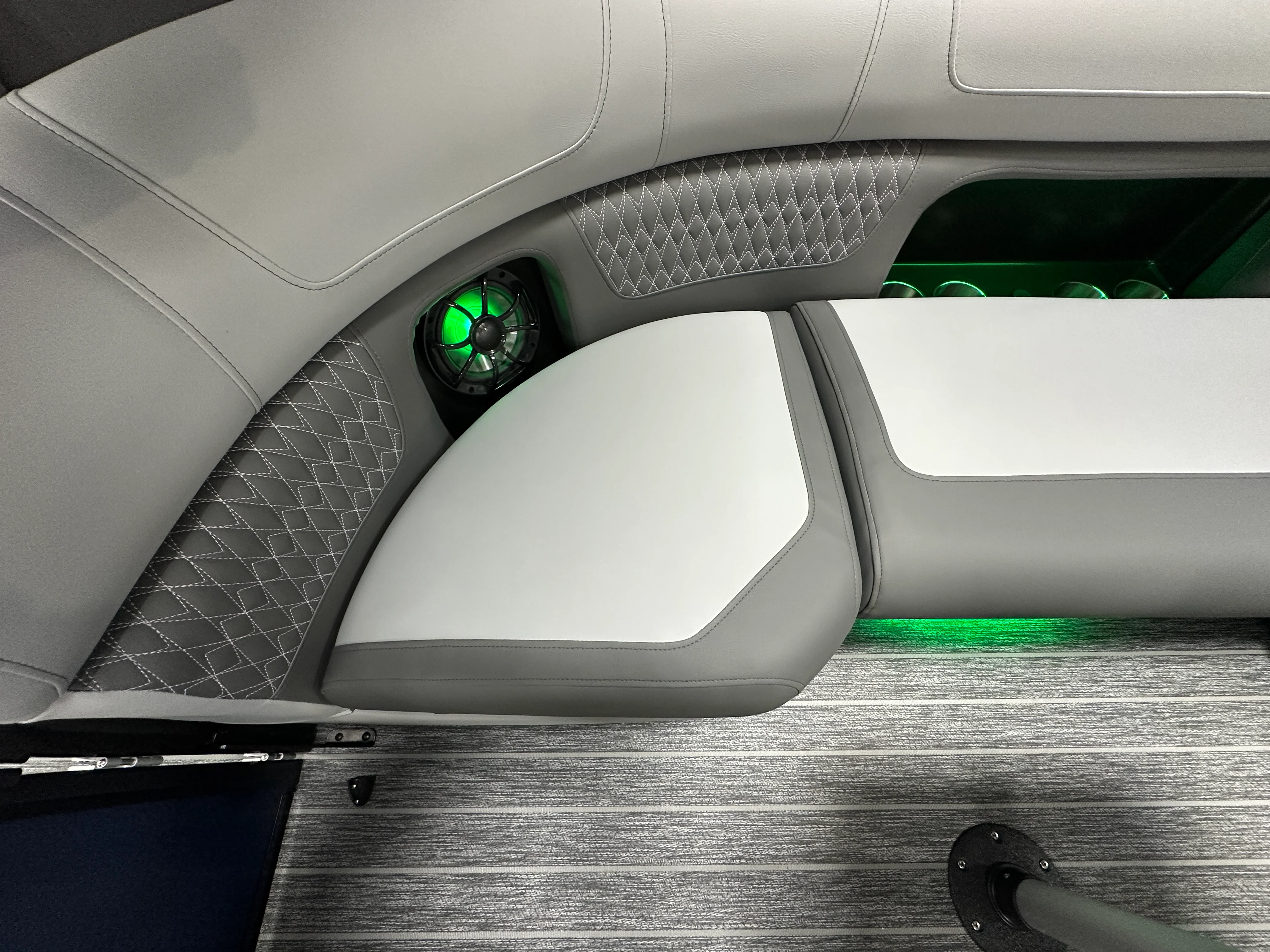 2026 Premier 230SOLARIS Image Thumbnail #17