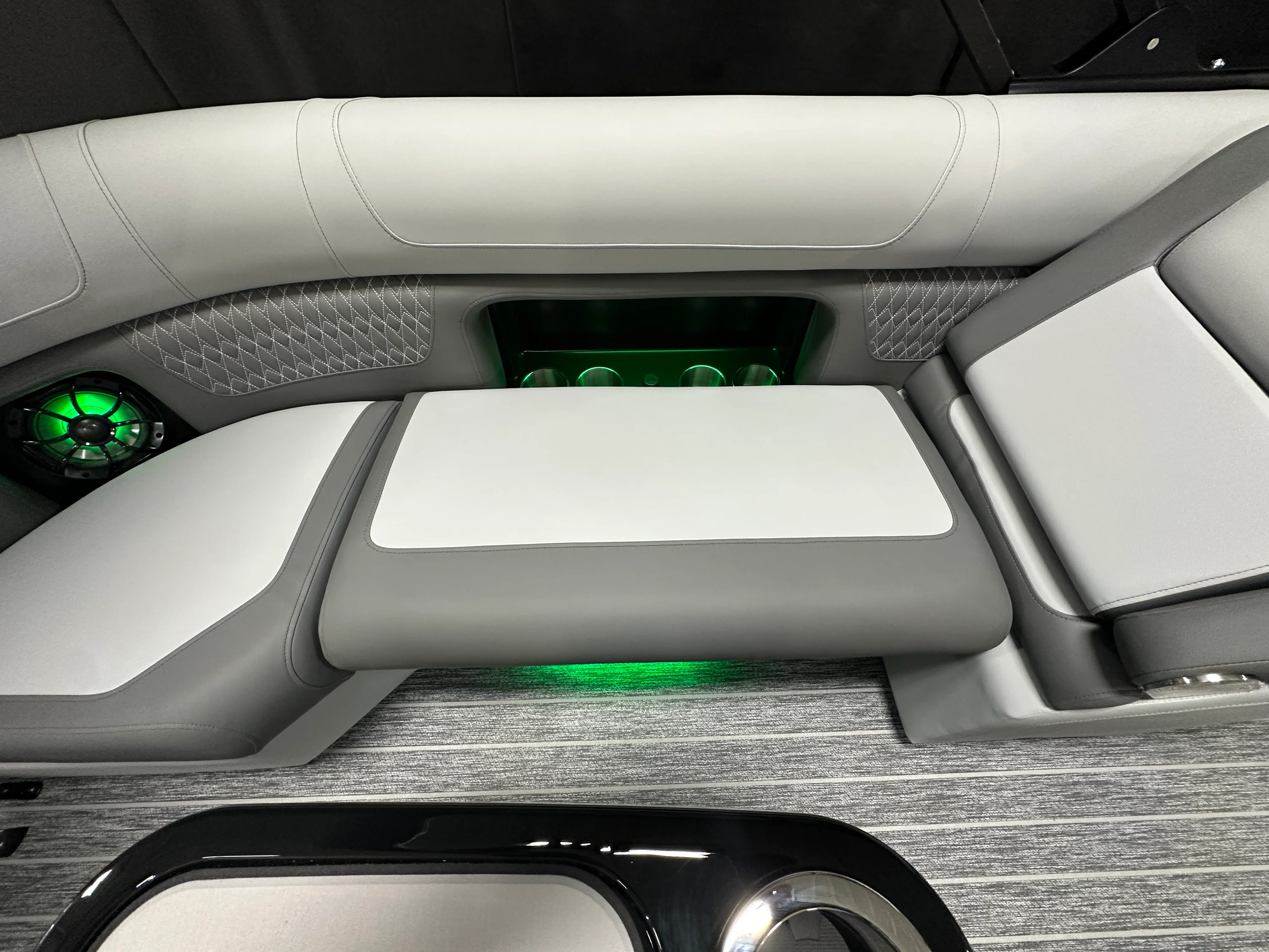 2026 Premier 230SOLARIS Image Thumbnail #21