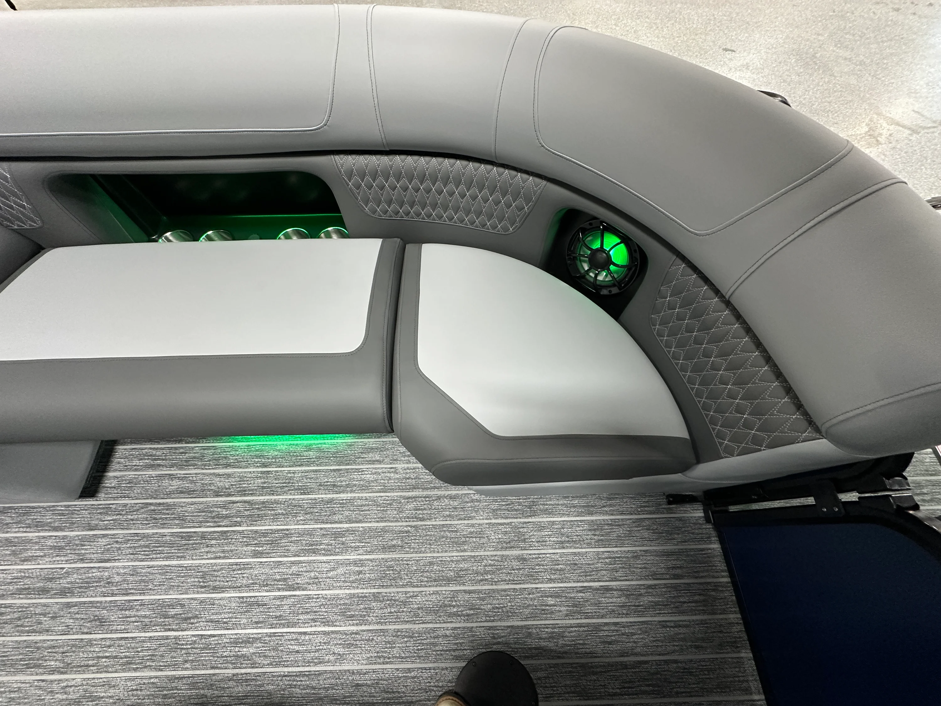 2026 Premier 230SOLARIS Image Thumbnail #29