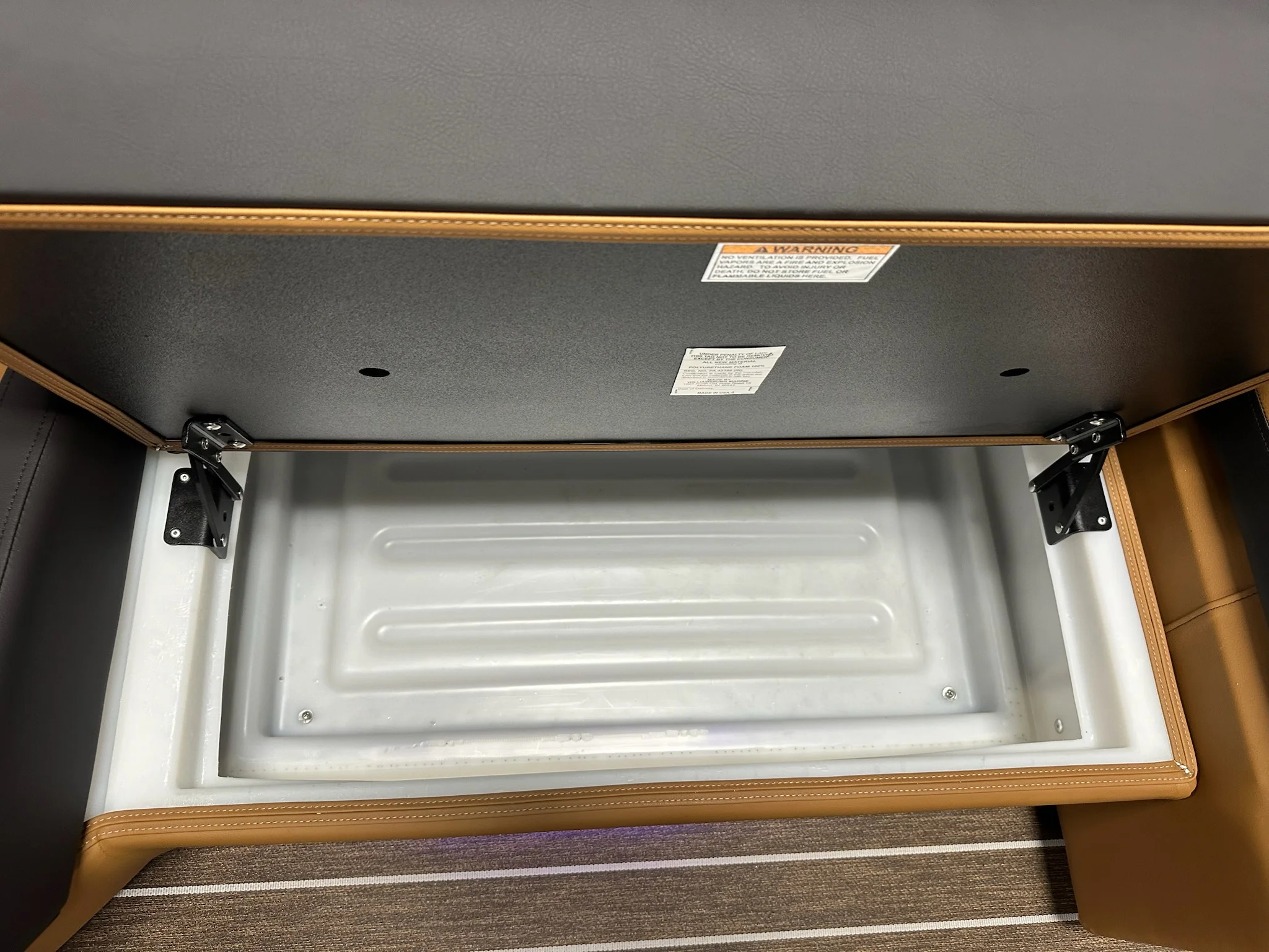 2026 Premier 230SOLARIS Image Thumbnail #22