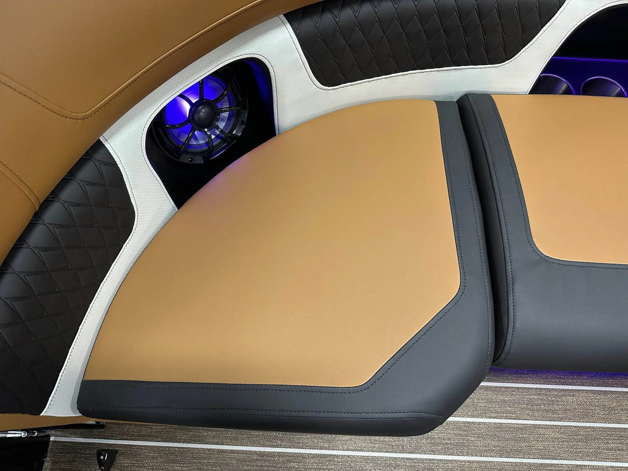 2026 Premier 230SOLARIS Image Thumbnail #18