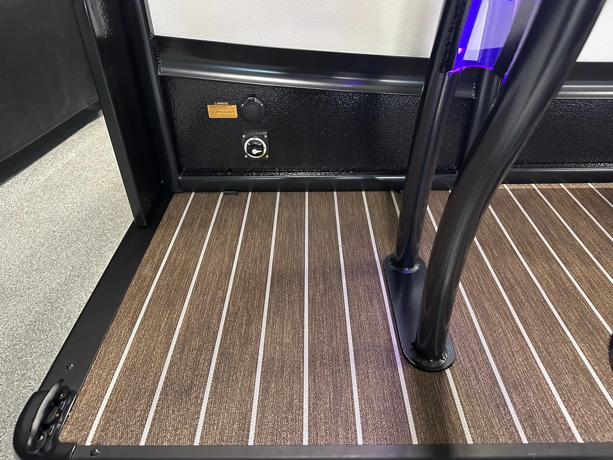 2026 Premier 230SOLARIS Image Thumbnail #13