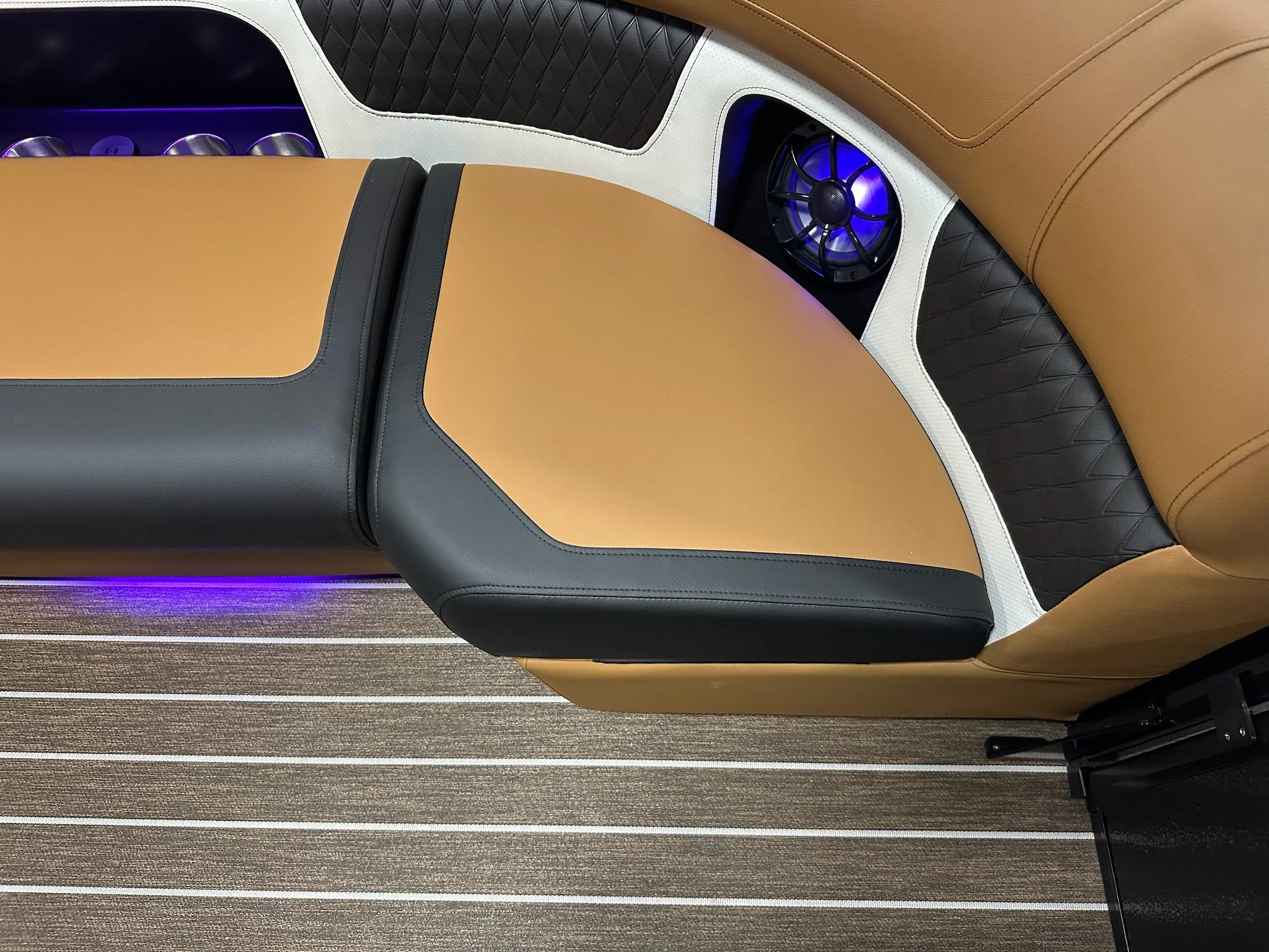 2026 Premier 230SOLARIS Image Thumbnail #26