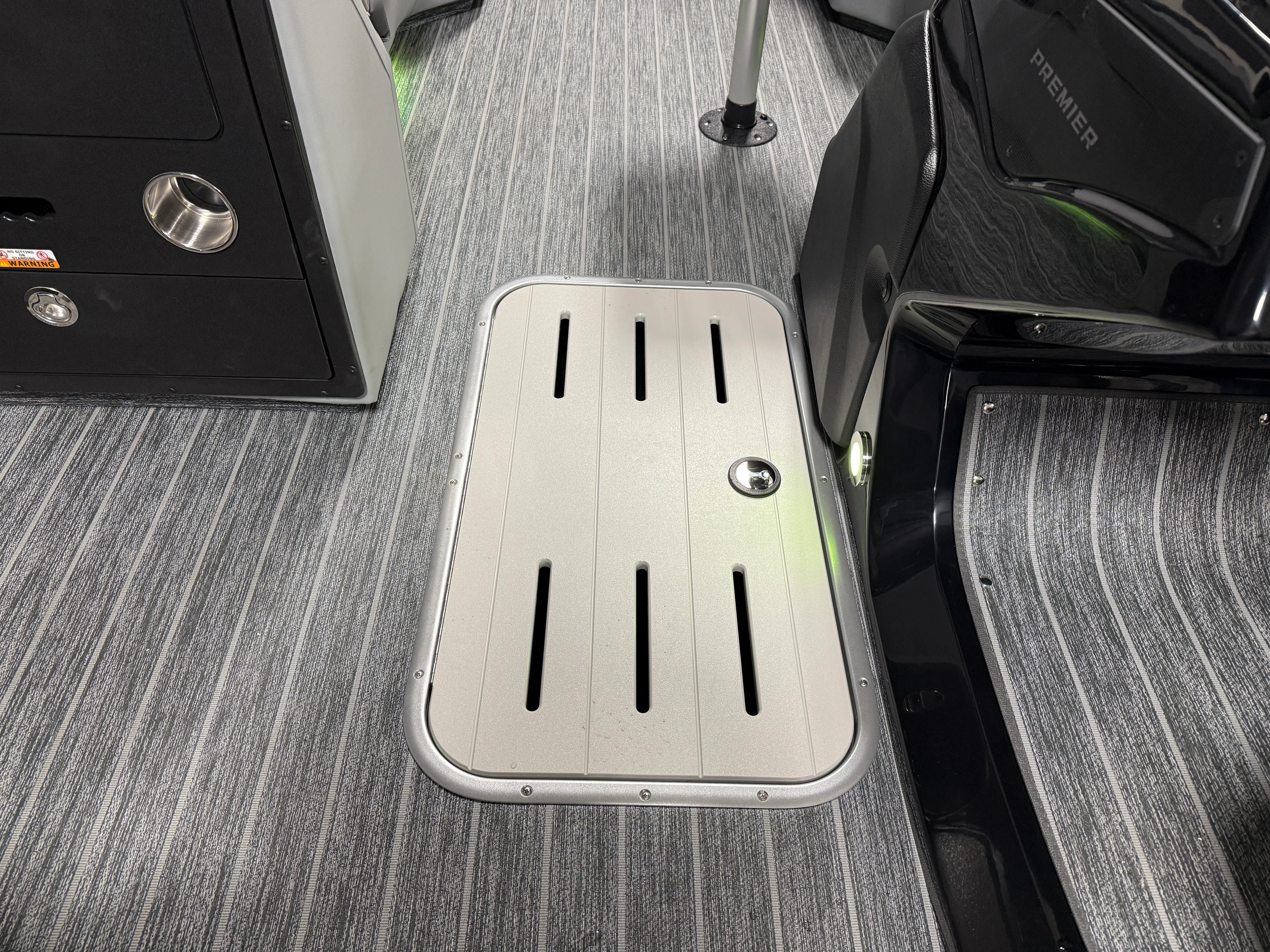 2026 Premier 230SOLARIS Image Thumbnail #44