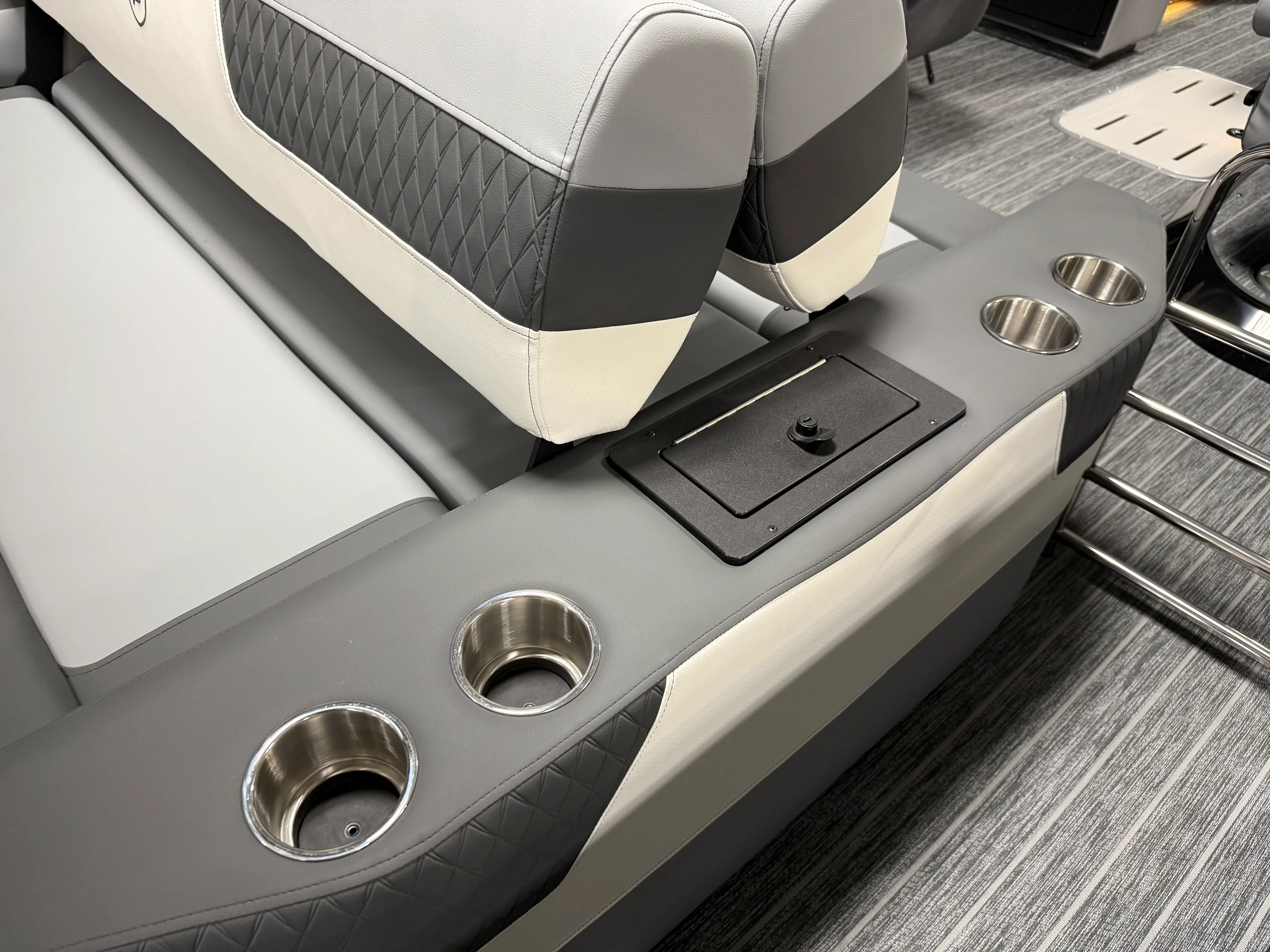 2026 Premier 230SOLARIS Image Thumbnail #33