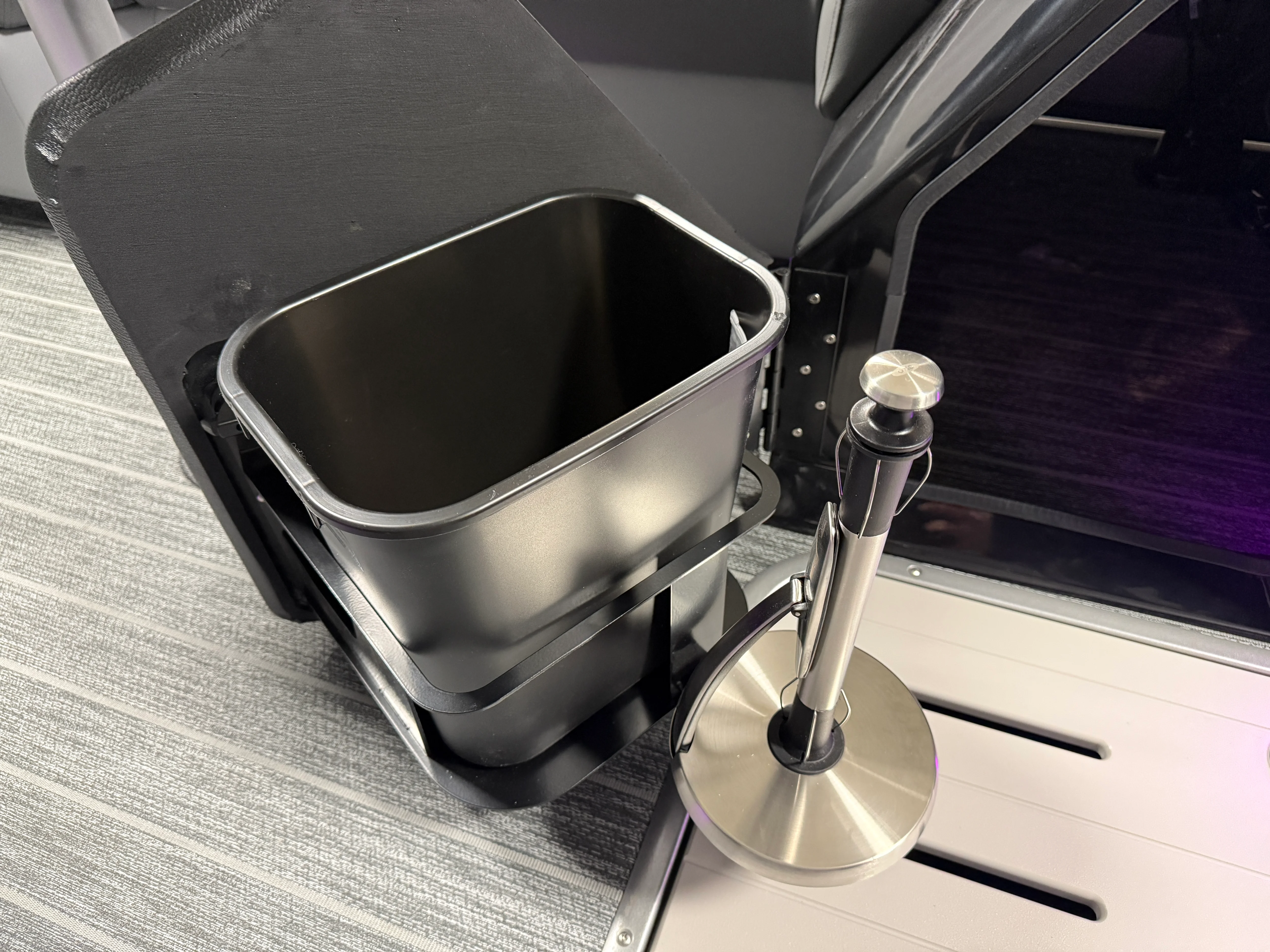 2026 Premier 230SOLARIS Image Thumbnail #68