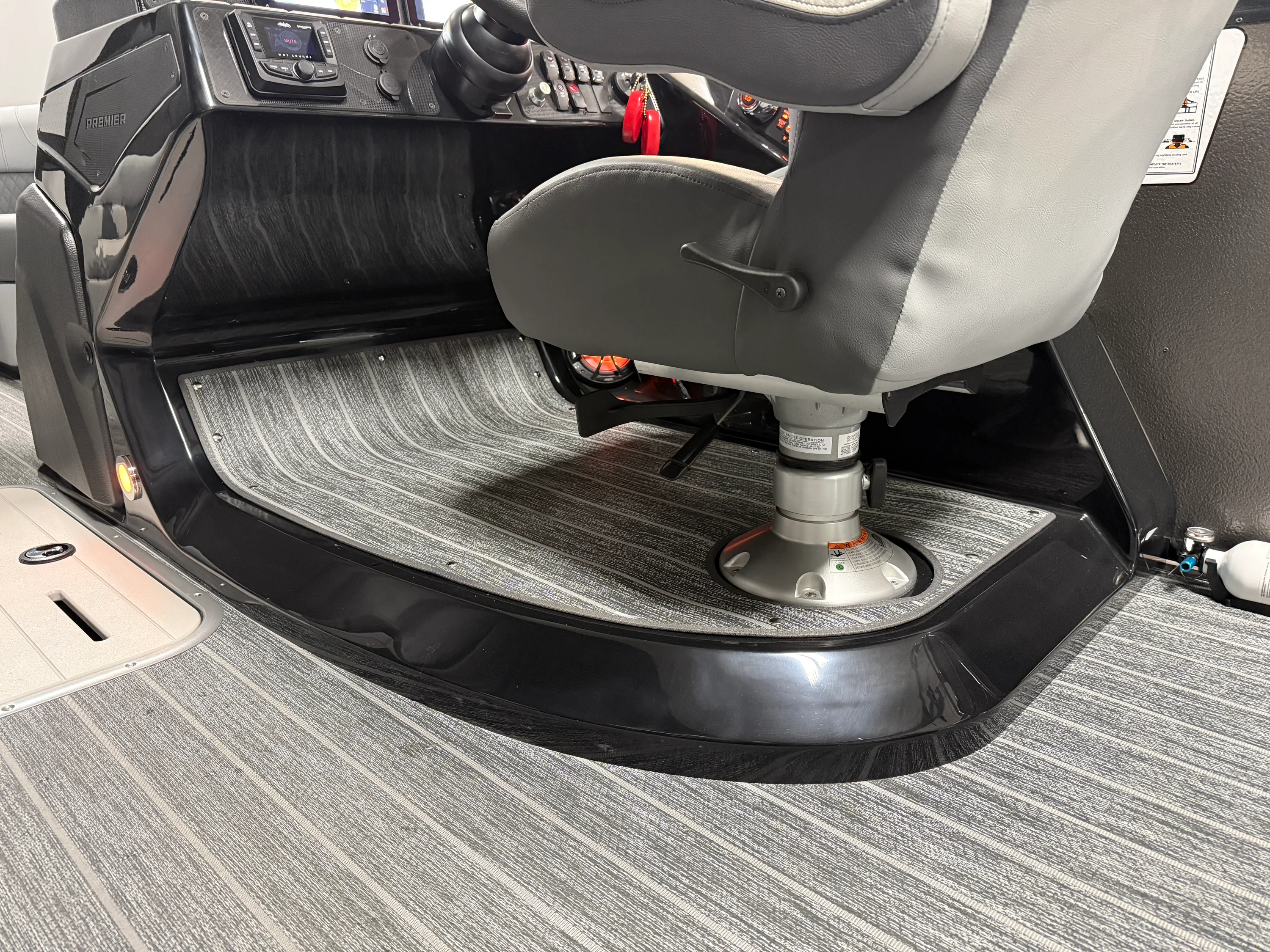 2026 Premier 230SOLARIS Image Thumbnail #49