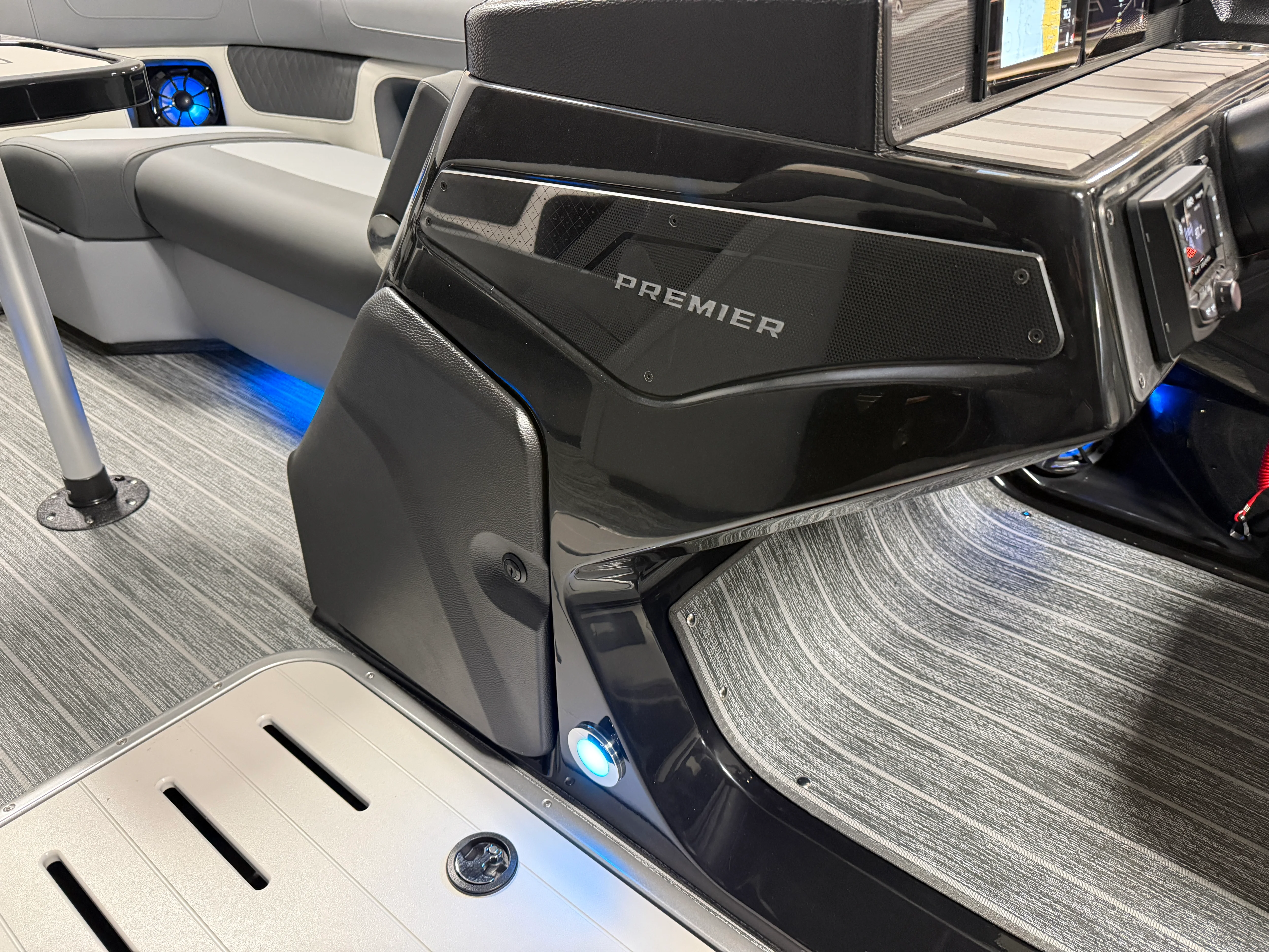 2026 Premier 230SOLARIS Image Thumbnail #66