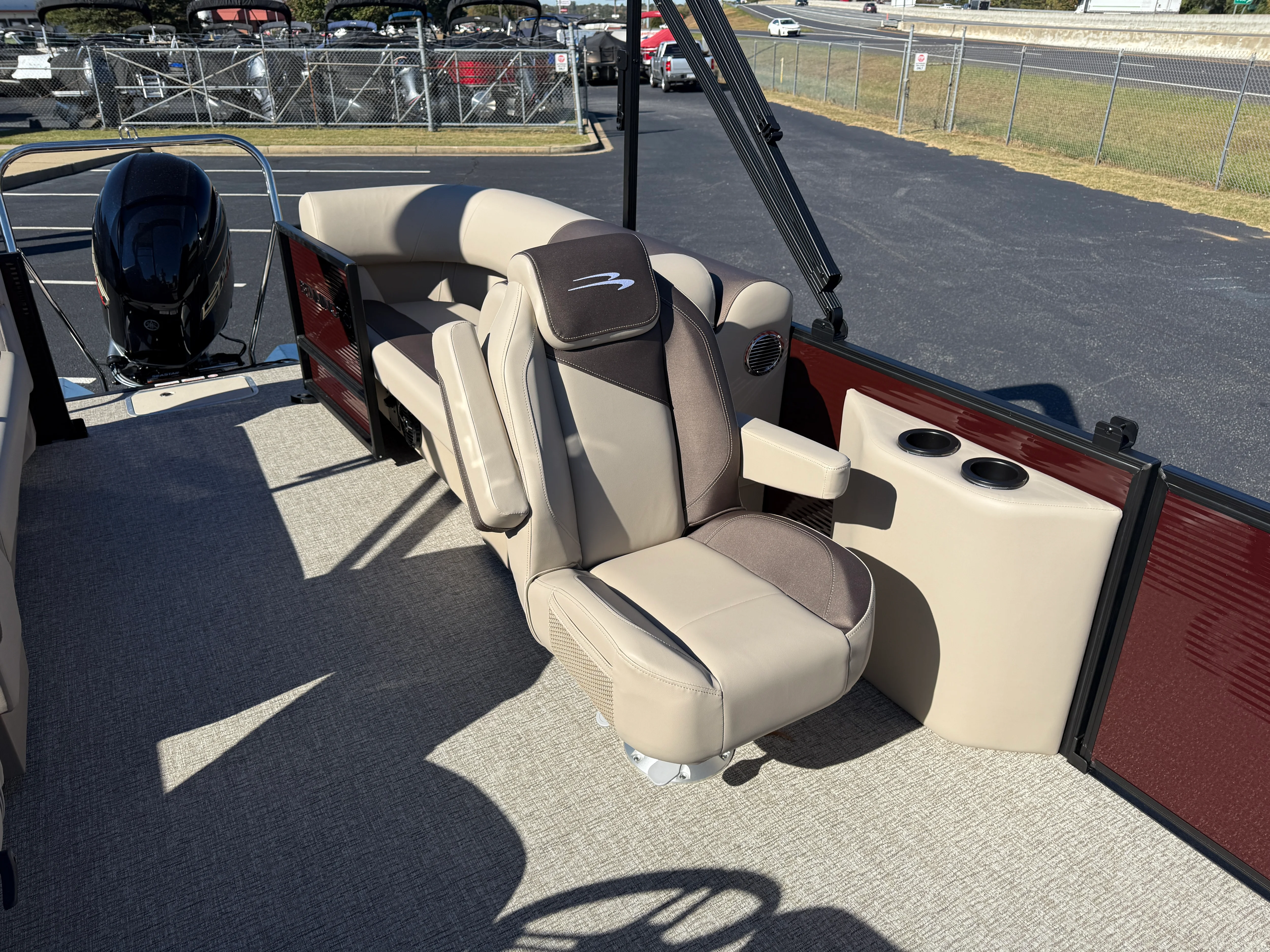 2026 Bennington 22SSR Image Thumbnail #7