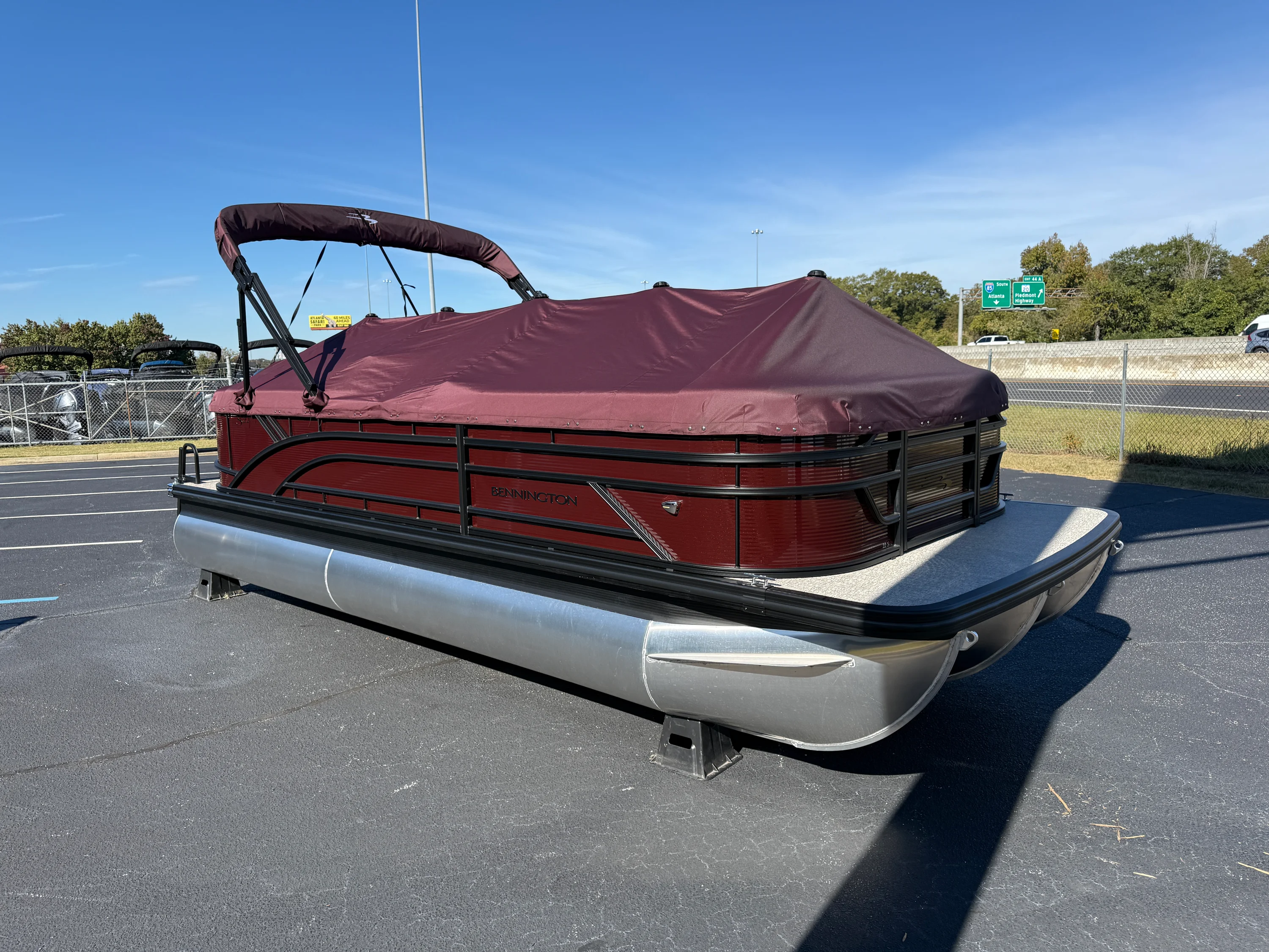 2026 Bennington 22SSR Image Thumbnail #17