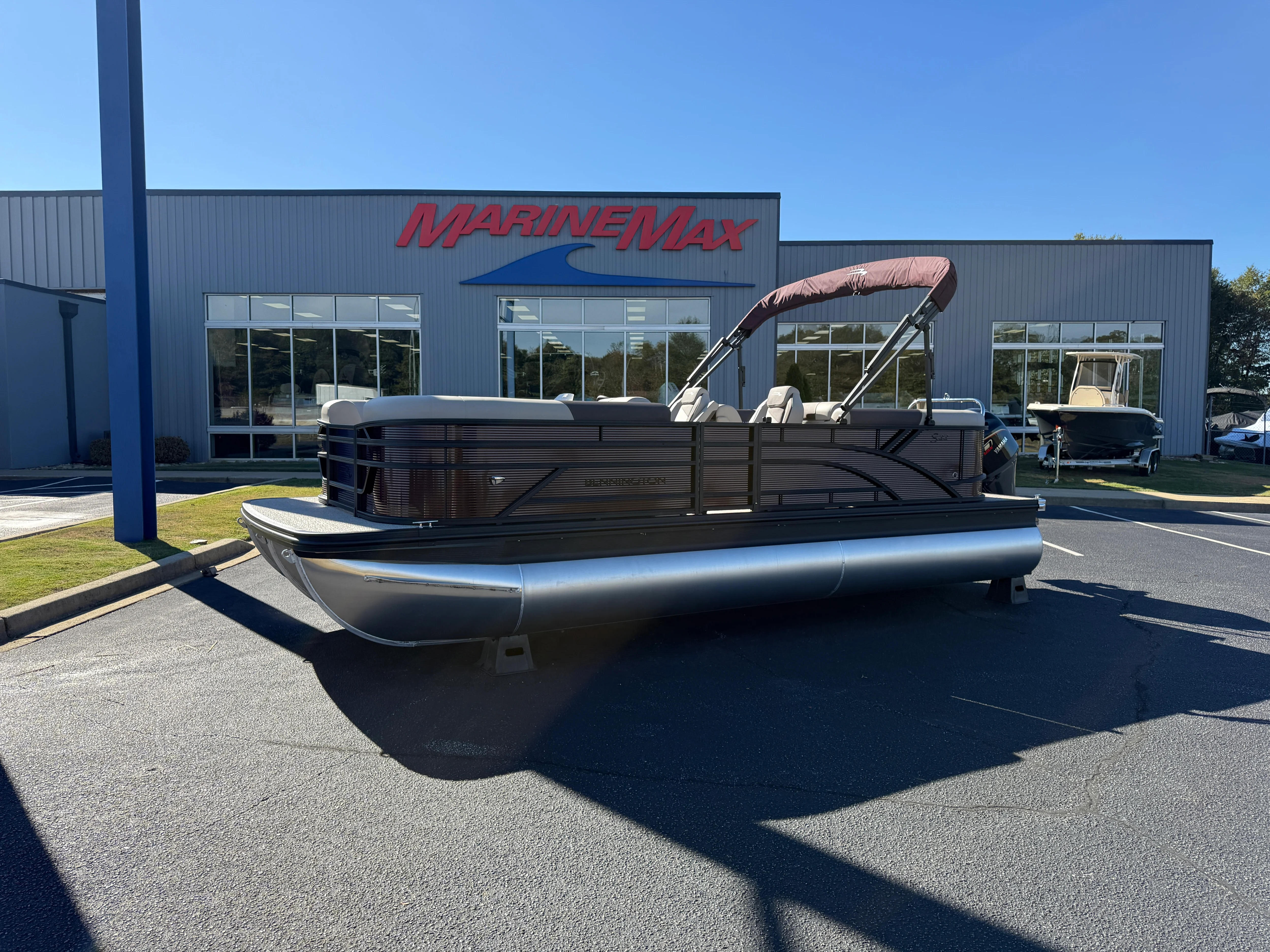 2026 Bennington 22SSR Image Thumbnail #0