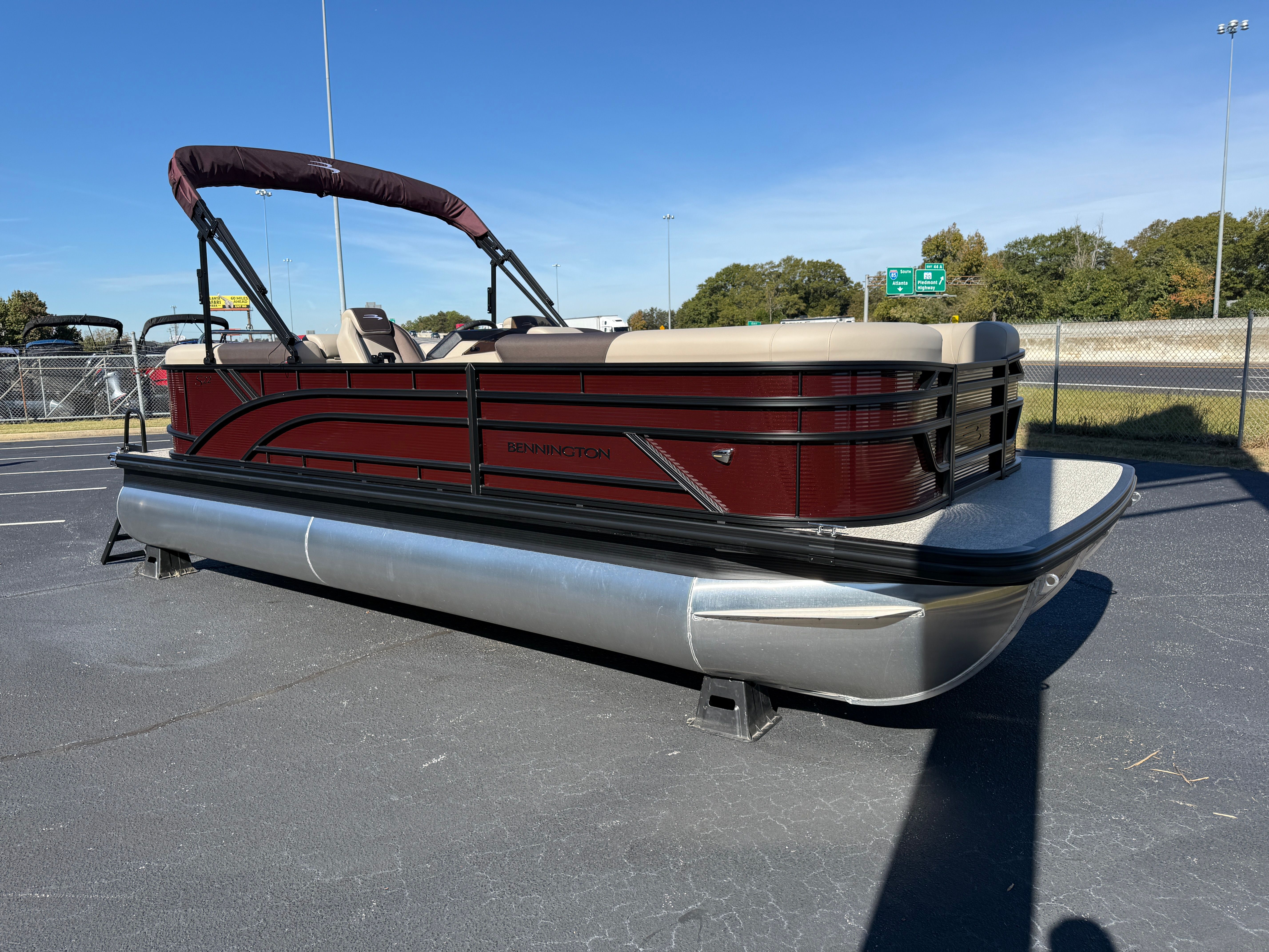 2026 Bennington 22SSR Image Thumbnail #2