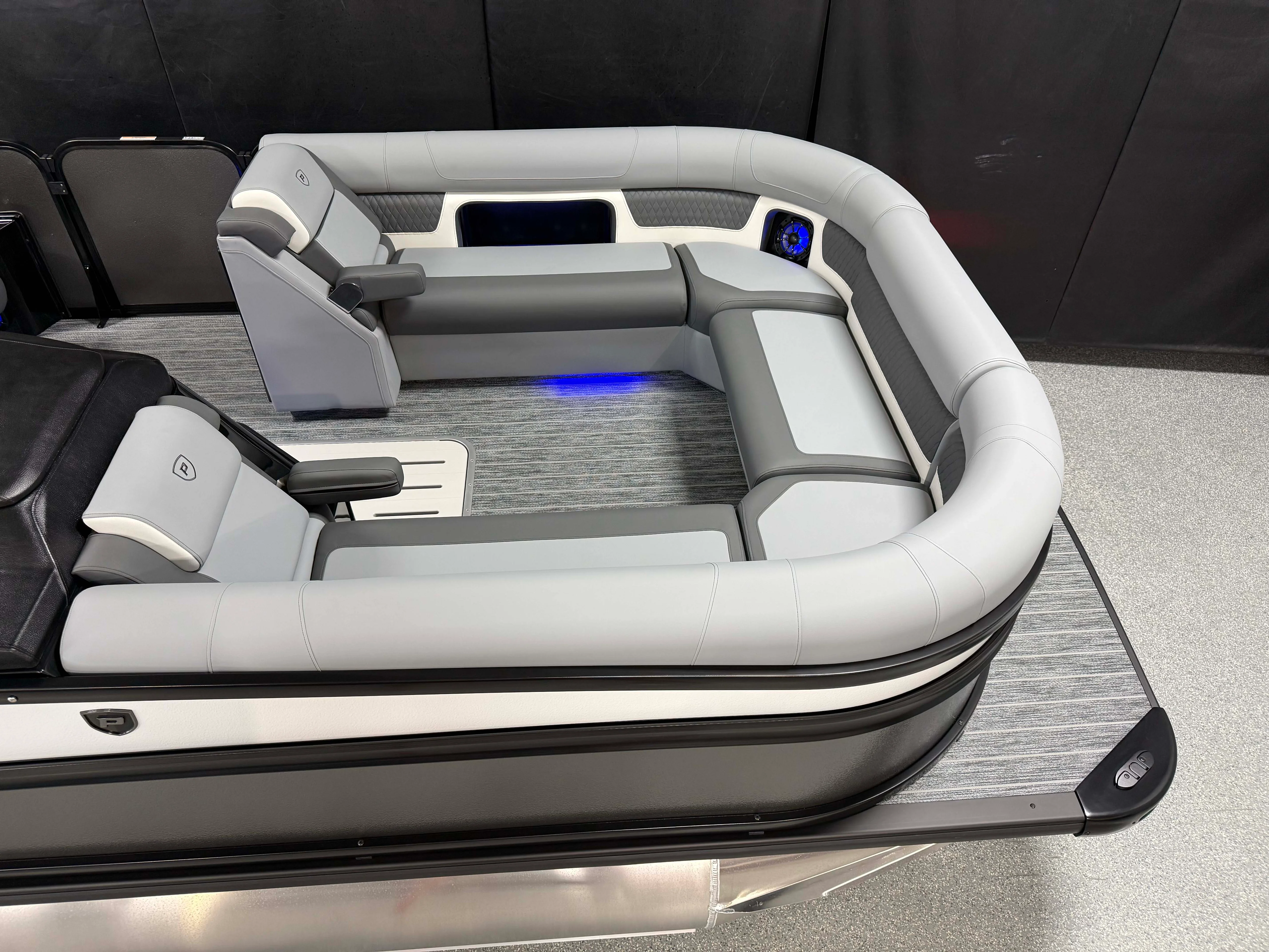 2026 Premier 250SOLARIS Image Thumbnail #4