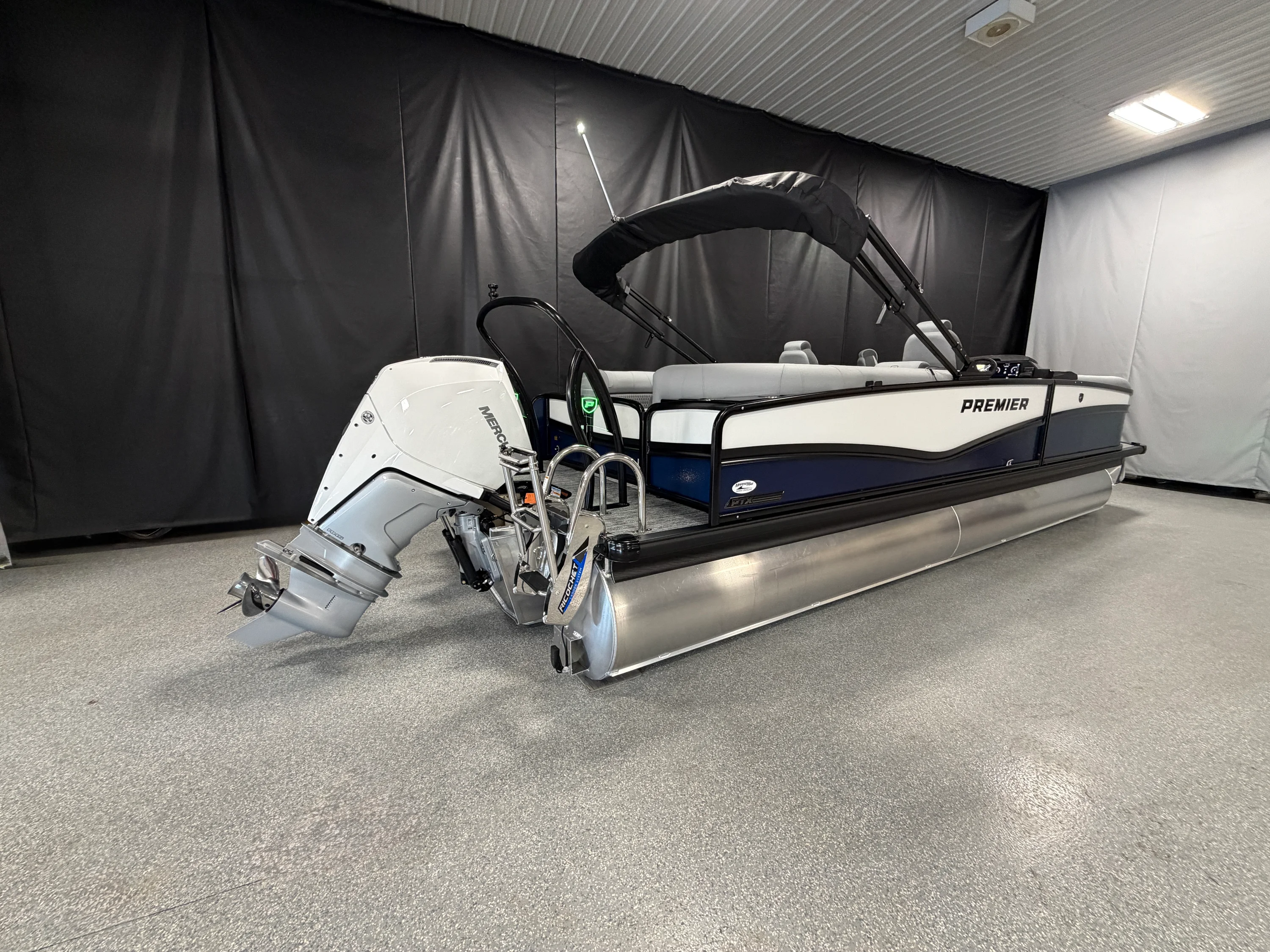 2026 Premier 250SOLARIS Image Thumbnail #3