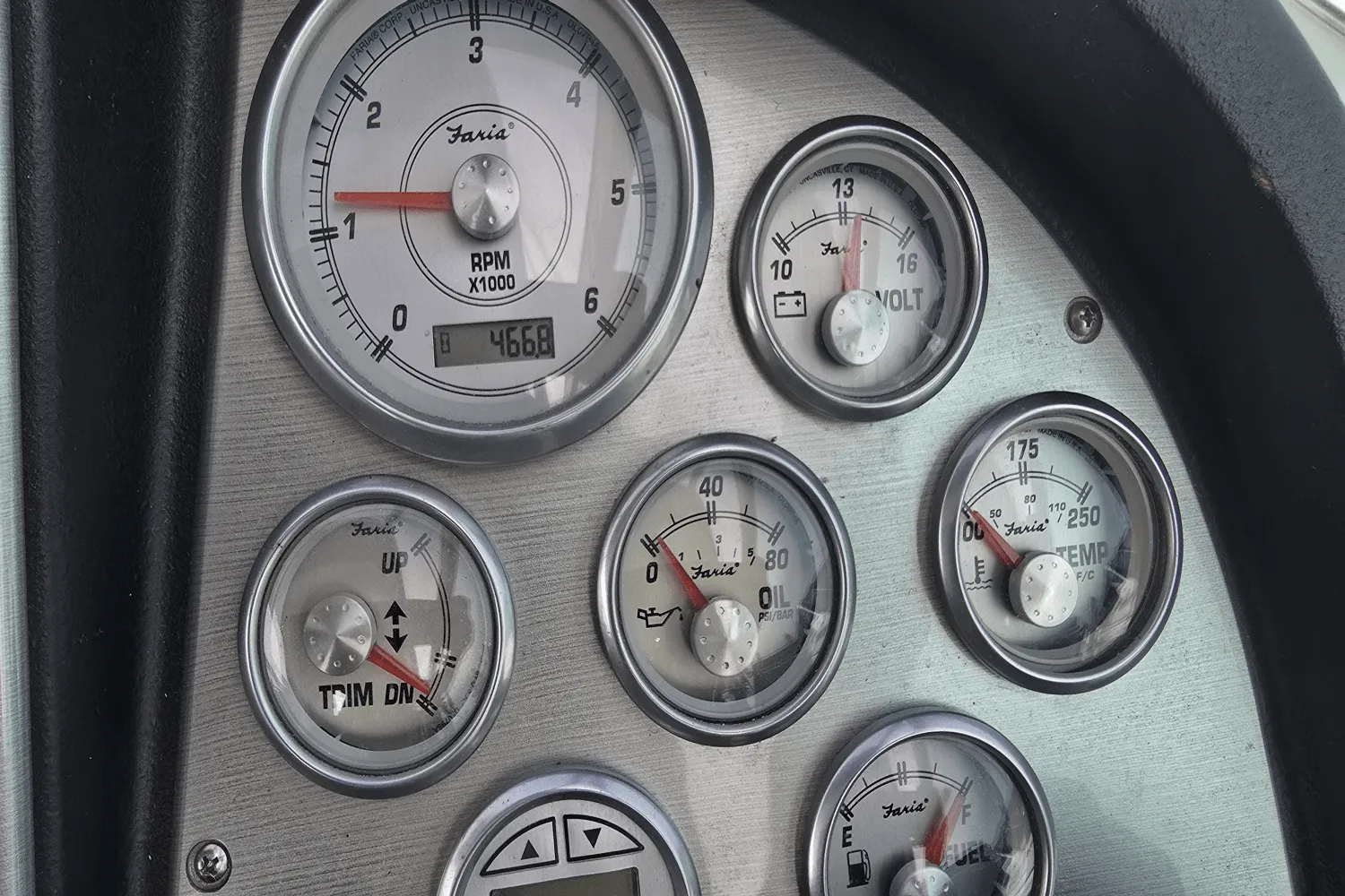 2014 Cruisers Yachts 310 EXPRESS Image Thumbnail #41