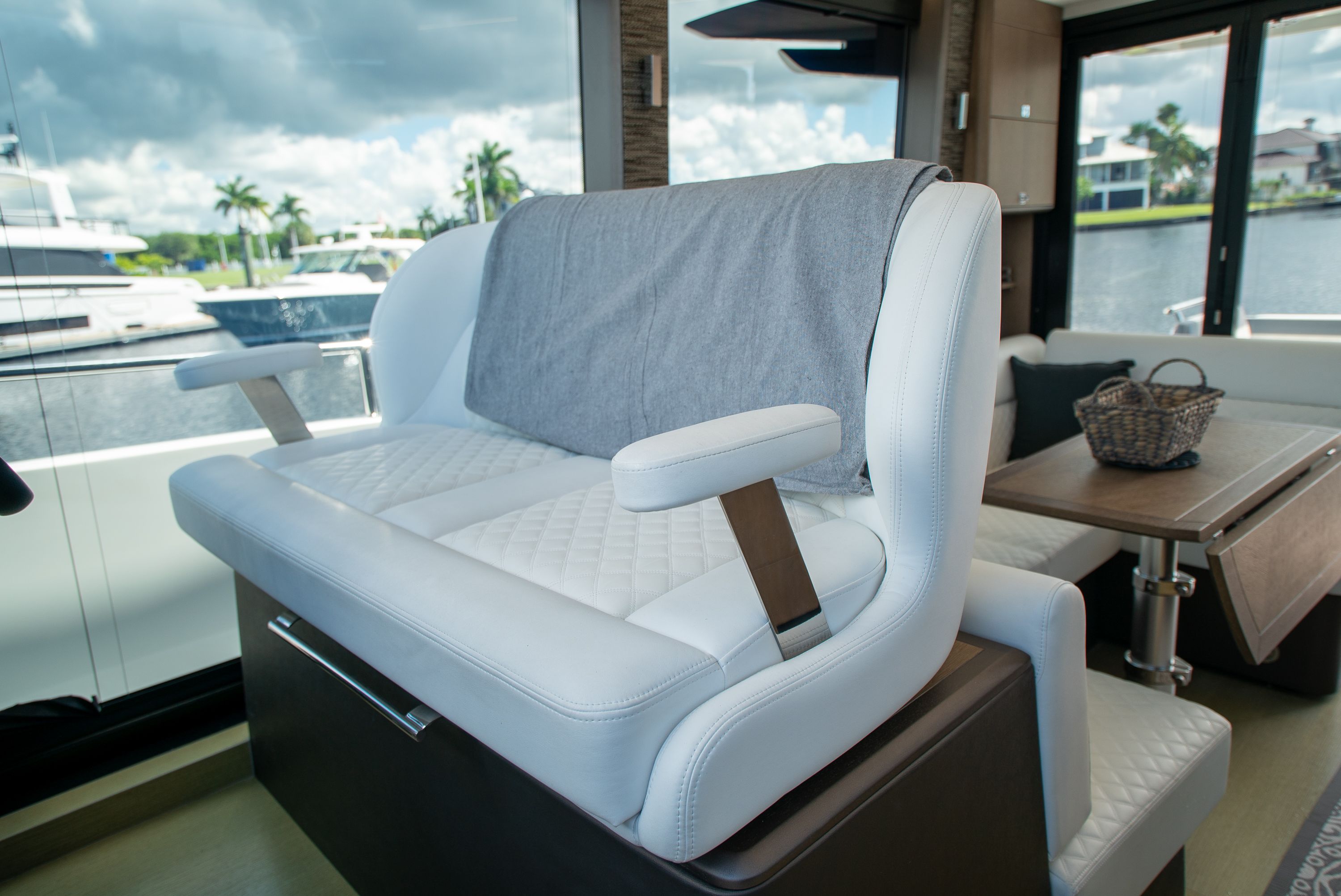 2022 Galeon 400 FLY Image Thumbnail #25