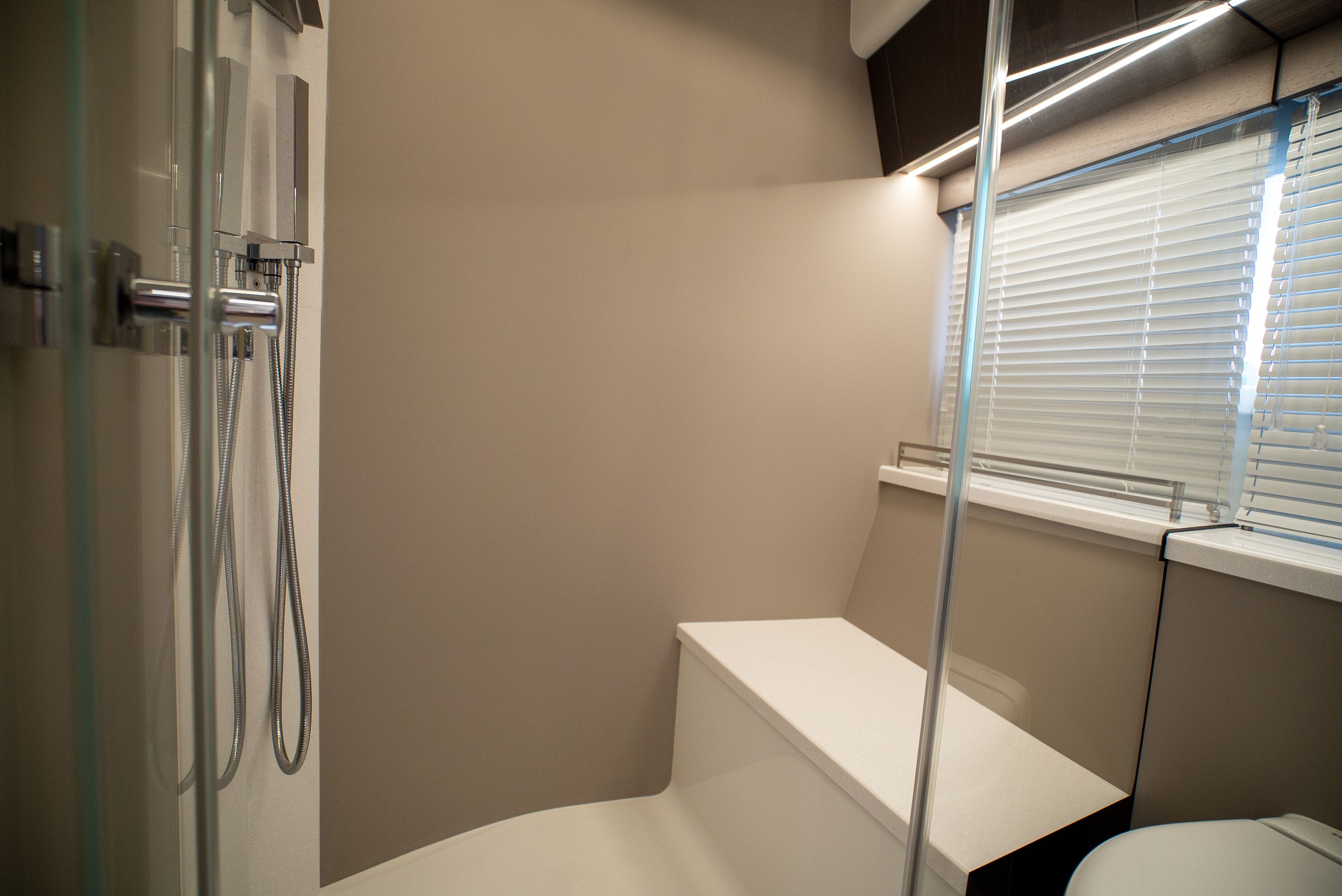 2022 Galeon 400 FLY Image Thumbnail #52