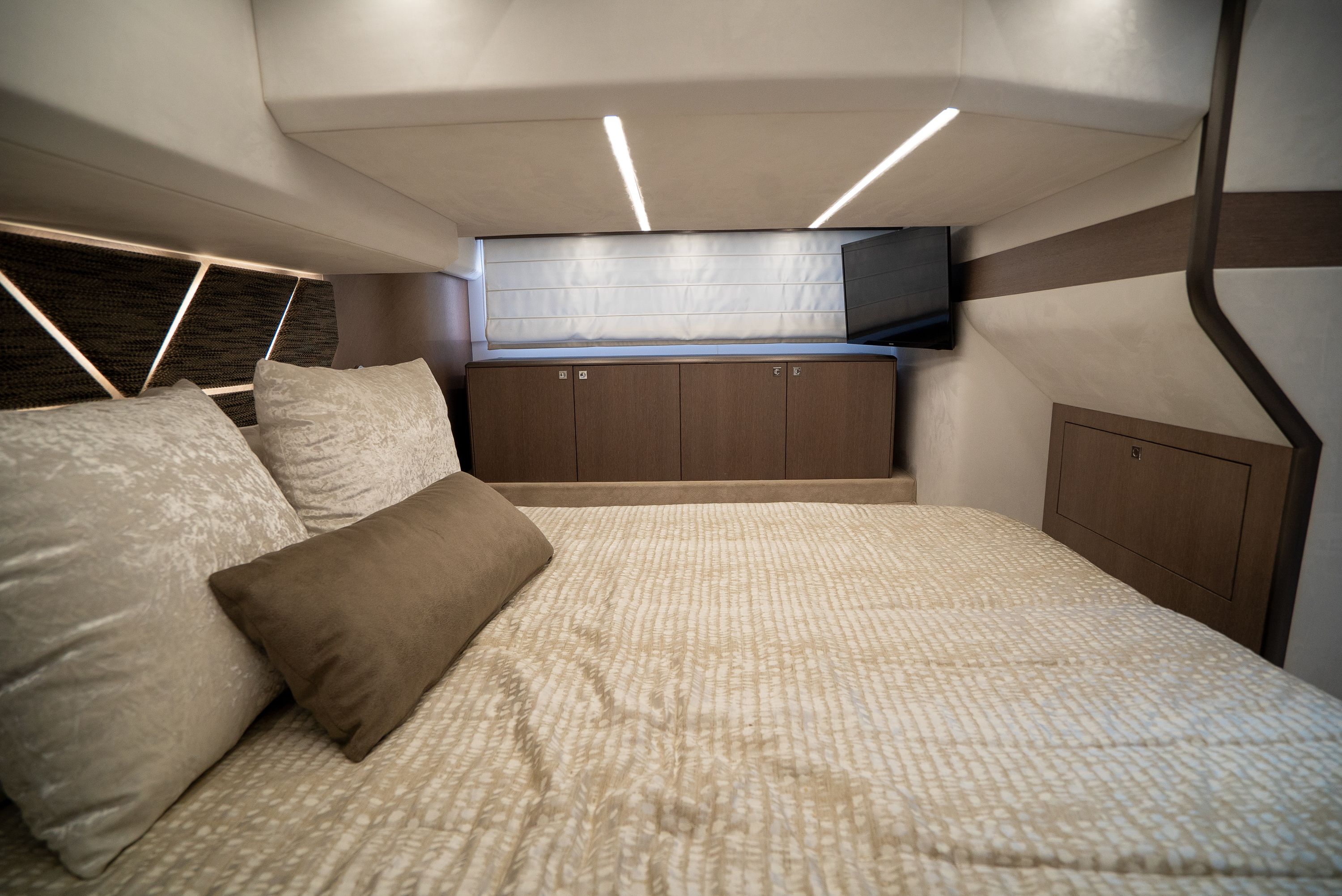 2022 Galeon 400 FLY Image Thumbnail #46