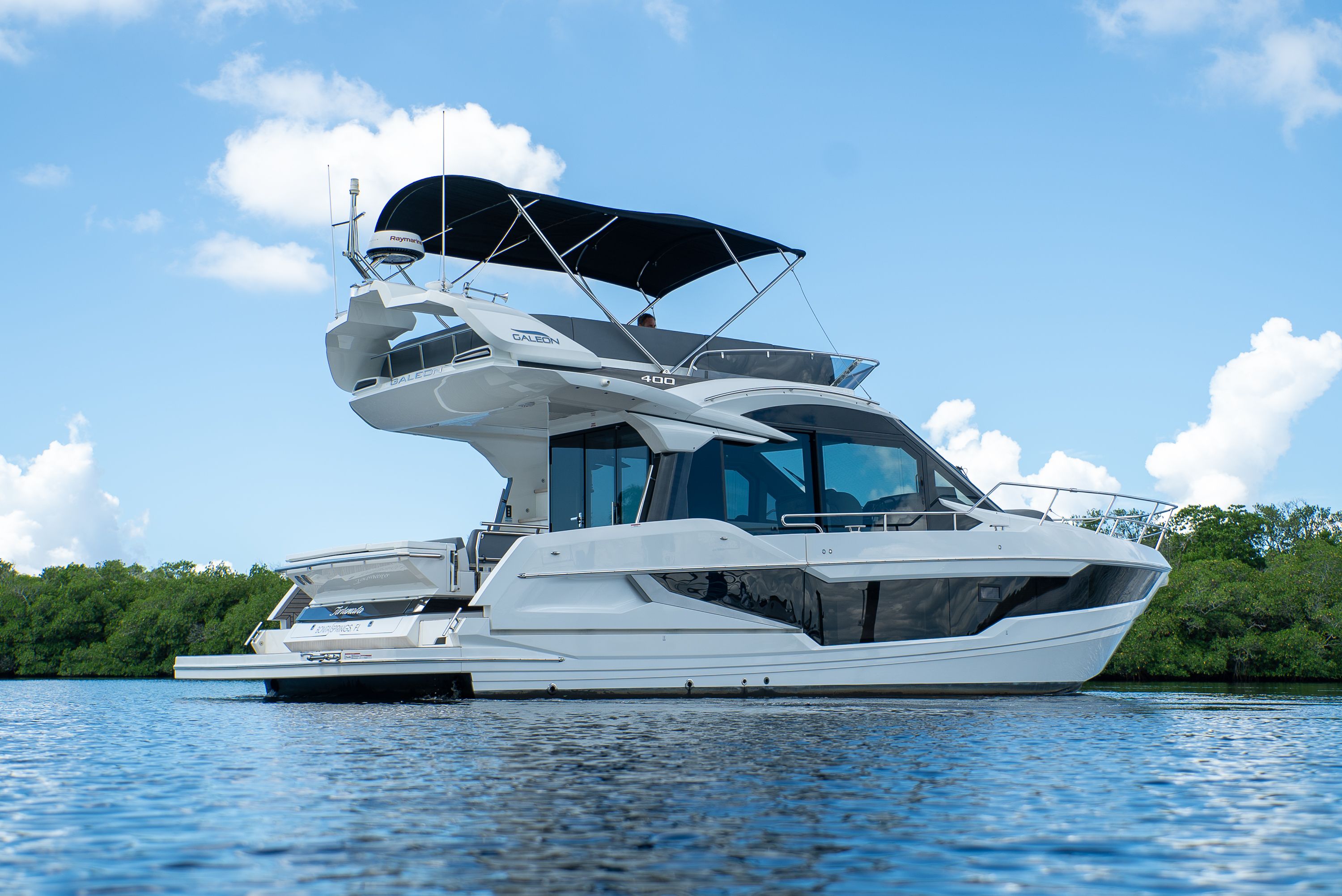 2022 Galeon 400 FLY Image Thumbnail #4