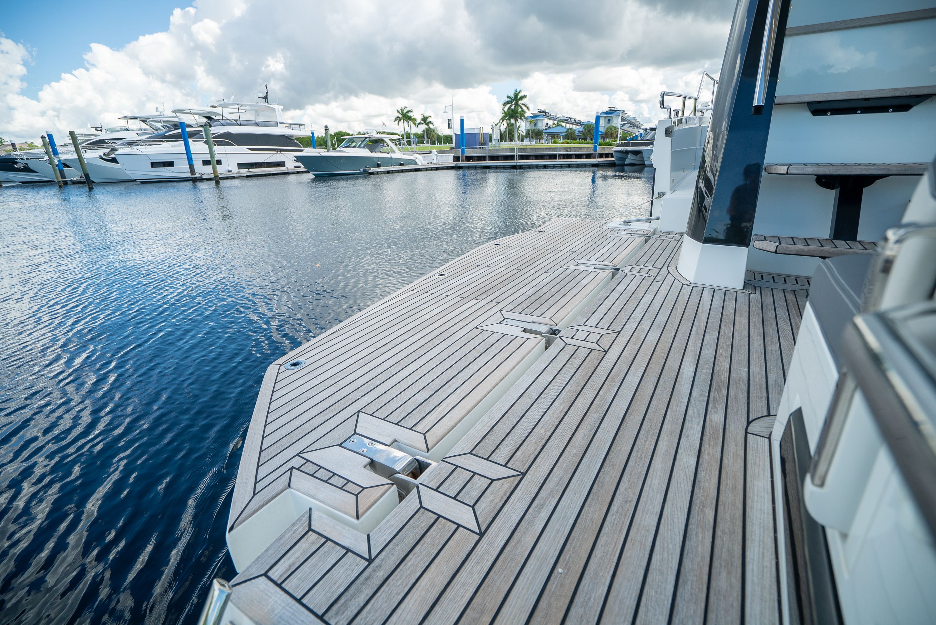 2022 Galeon 400 FLY Image Thumbnail #12