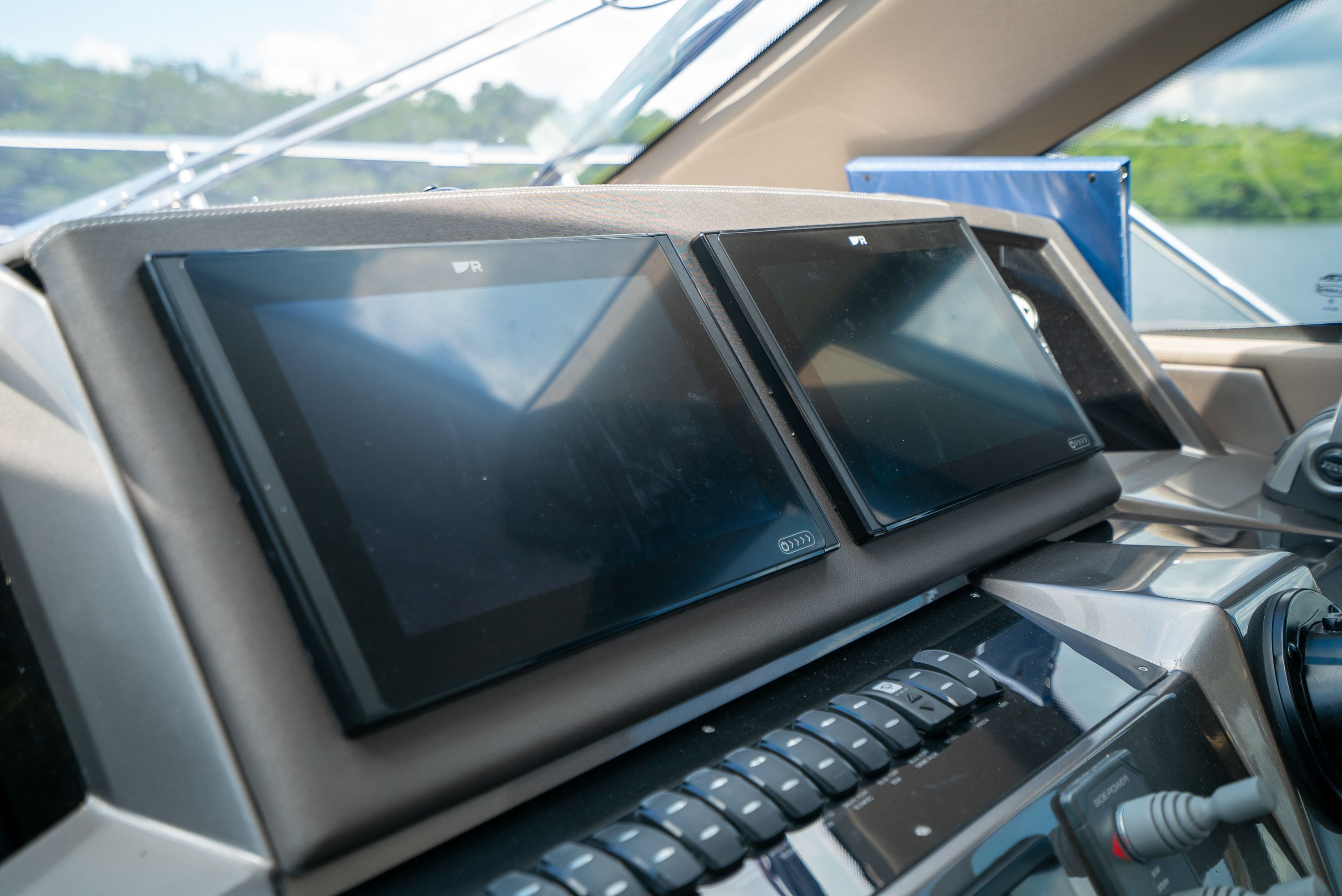 2022 Galeon 400 FLY Image Thumbnail #28