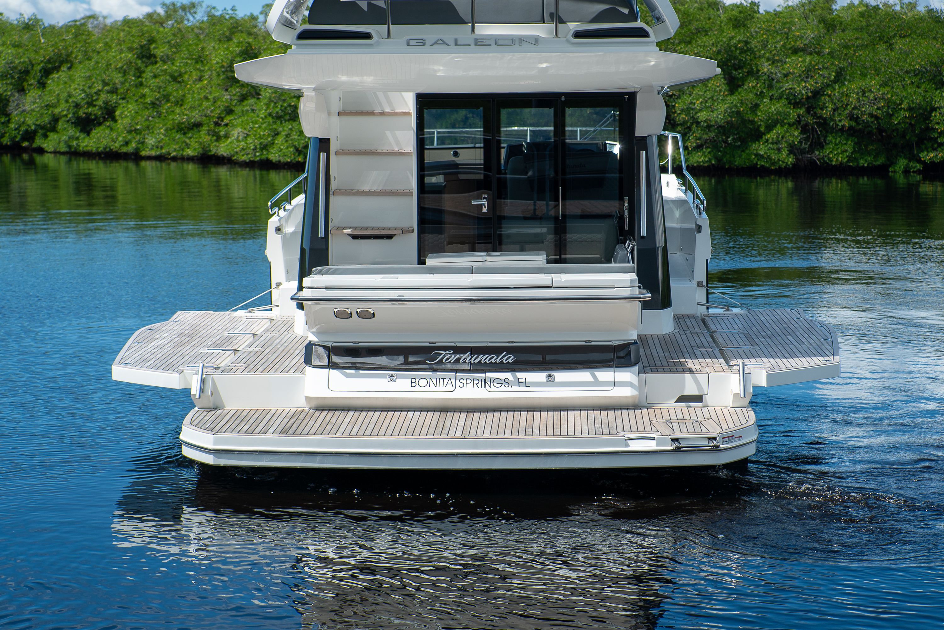 2022 Galeon 400 FLY Image Thumbnail #5